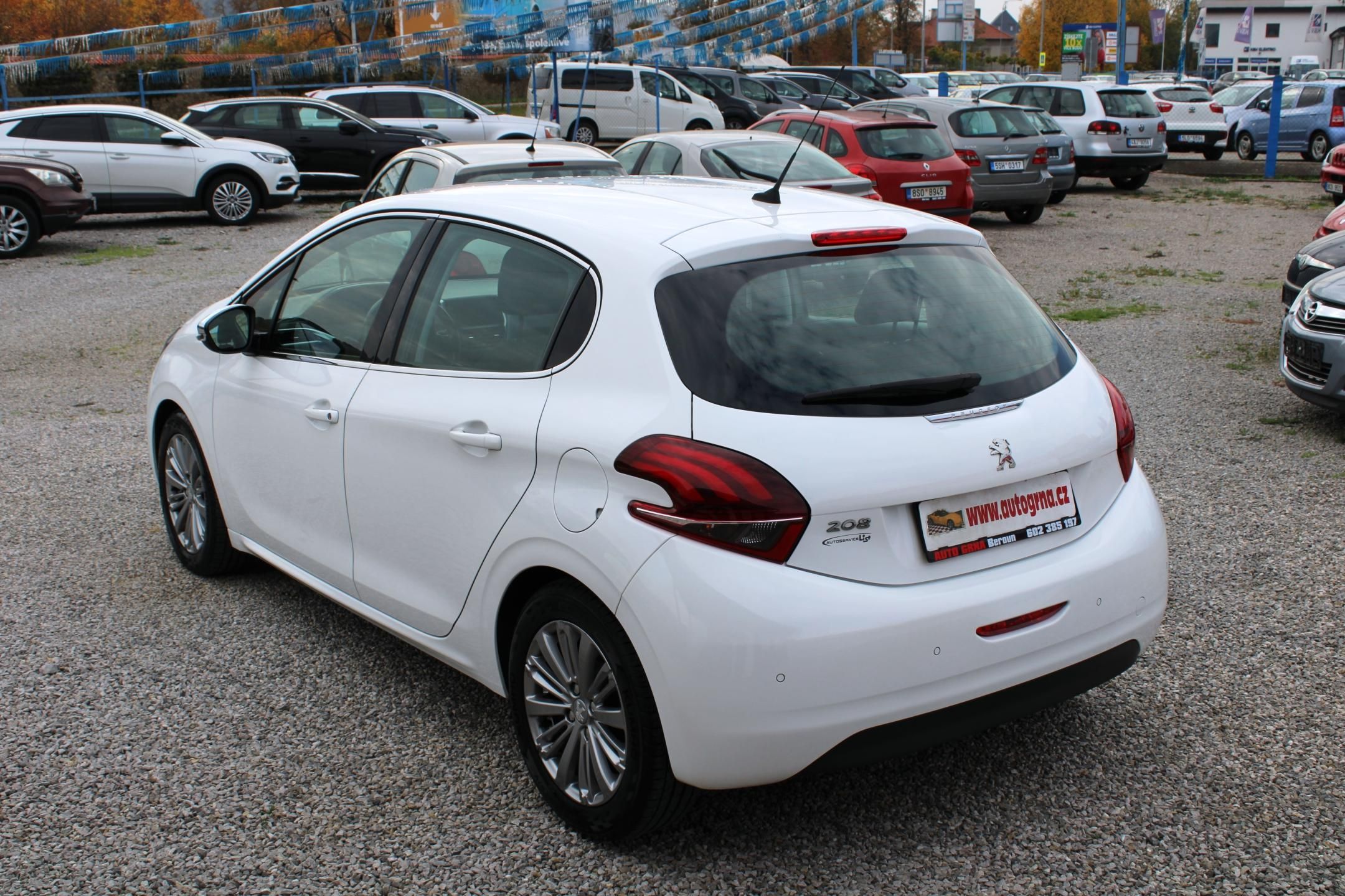 Peugeot 208, 1.2i 1.MAJITEL KLIMA TEMPOMAT - fotka 5