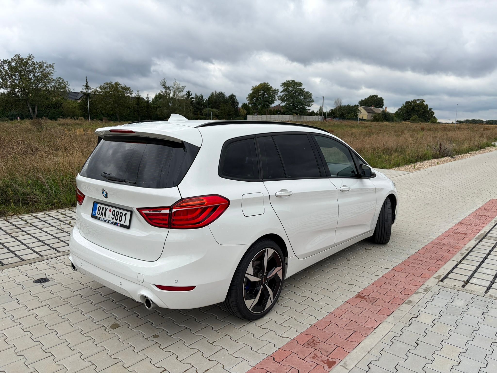 BMW Řada 2, 220i Gran Tourer 2021 TOP STAV - fotka 5