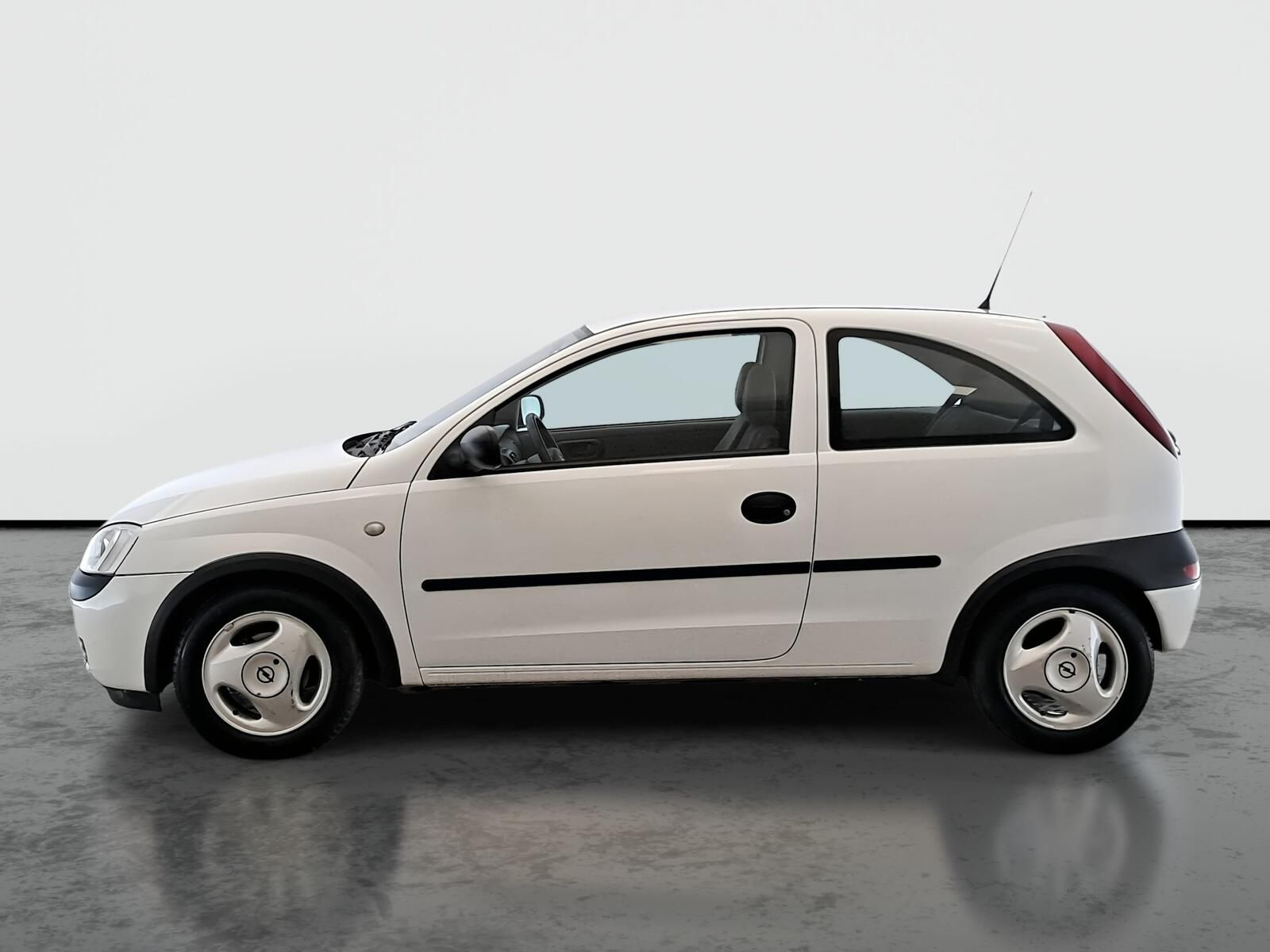 Opel Corsa, 1.0, po STK, oblíbený vůz - fotka 3