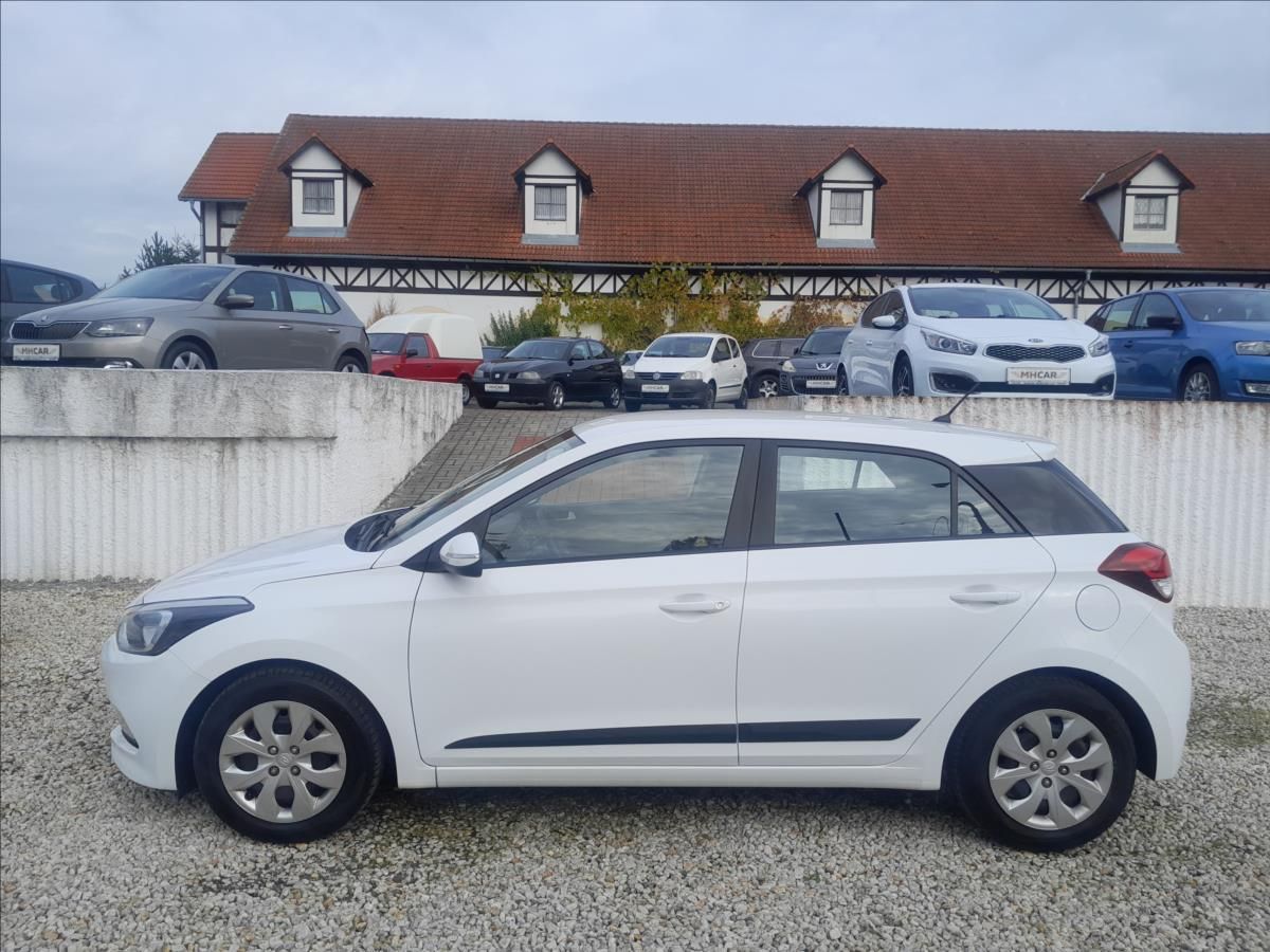 Hyundai i20, FC 1,2i 55kW - fotka 4