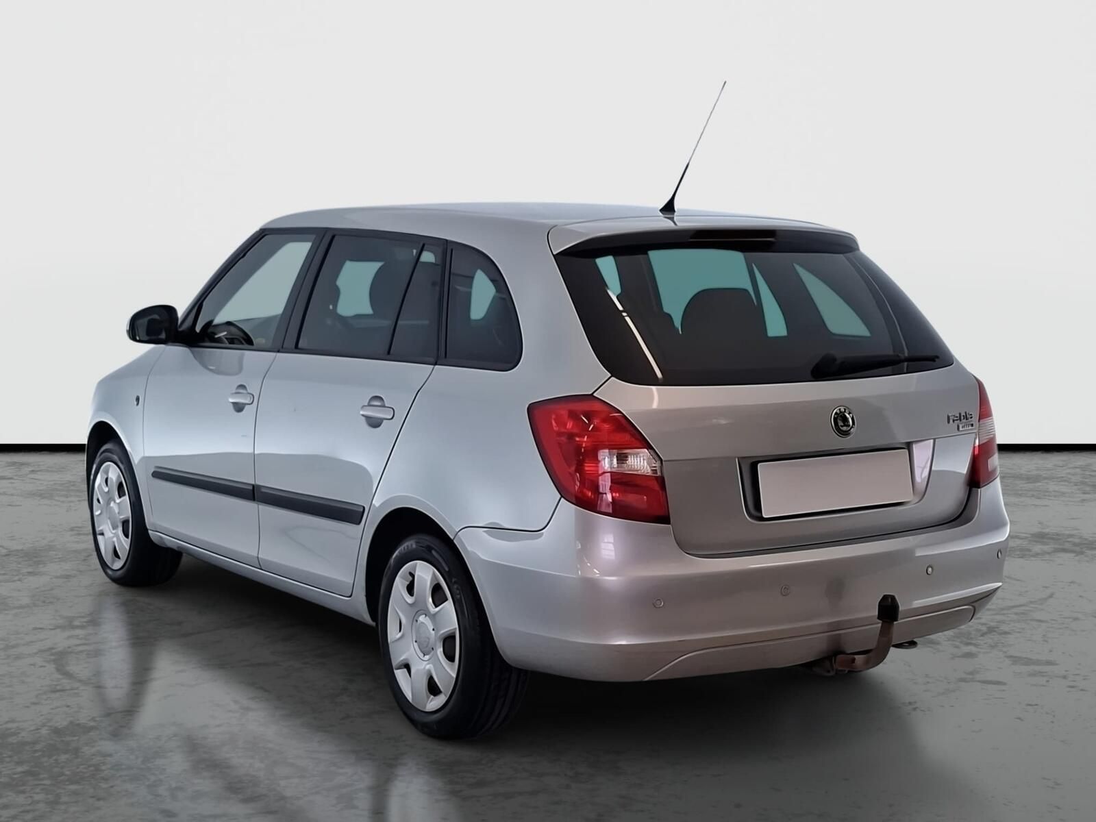 Škoda Fabia, 1.2 12V, Ambition, ČR,1.maj - fotka 4