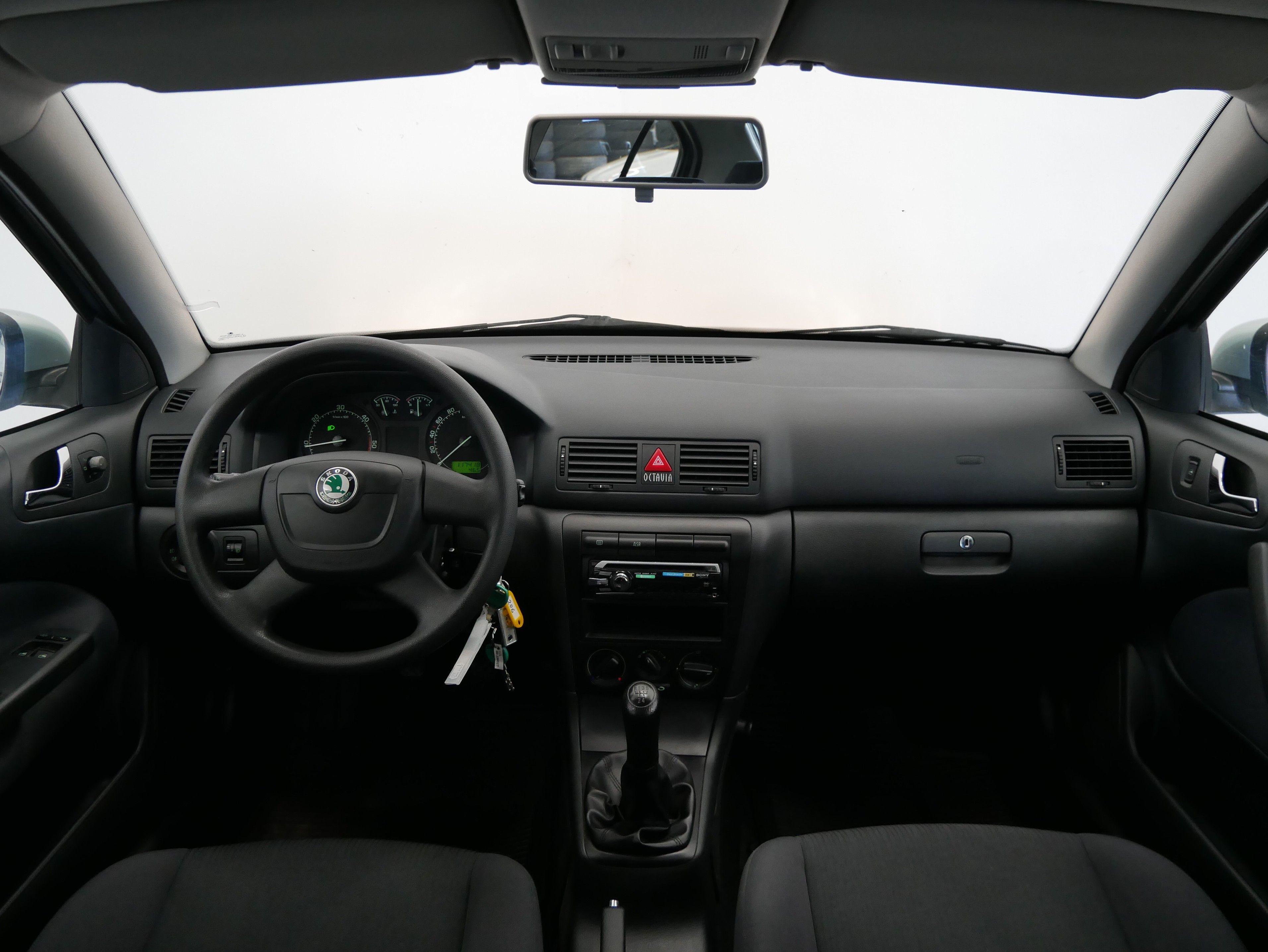 Škoda Octavia, 1.9 TDI 74 kW Tour Plus - fotka 5