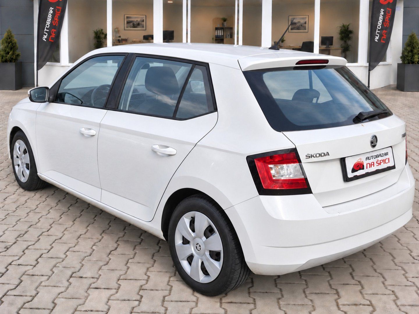 Škoda Fabia, 1.2TSI 66kW -1.MAJITEL - fotka 6
