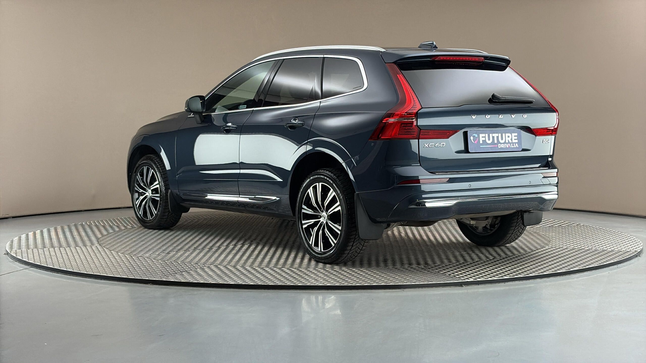 Volvo XC60, 2.0 B5 AUT AWD Inscription - fotka 2