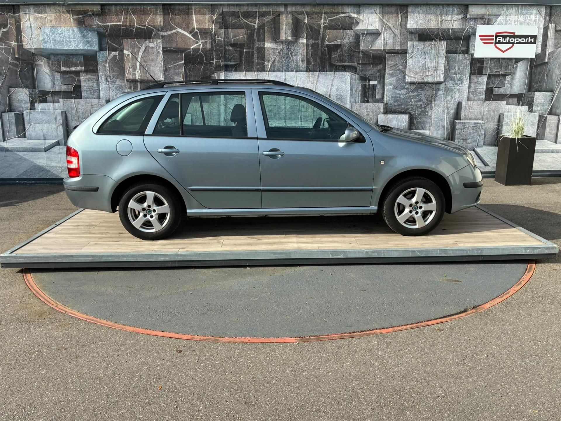 Škoda Fabia, 1.4MPi, 55KW, TEMP., TOP STAV - fotka 5