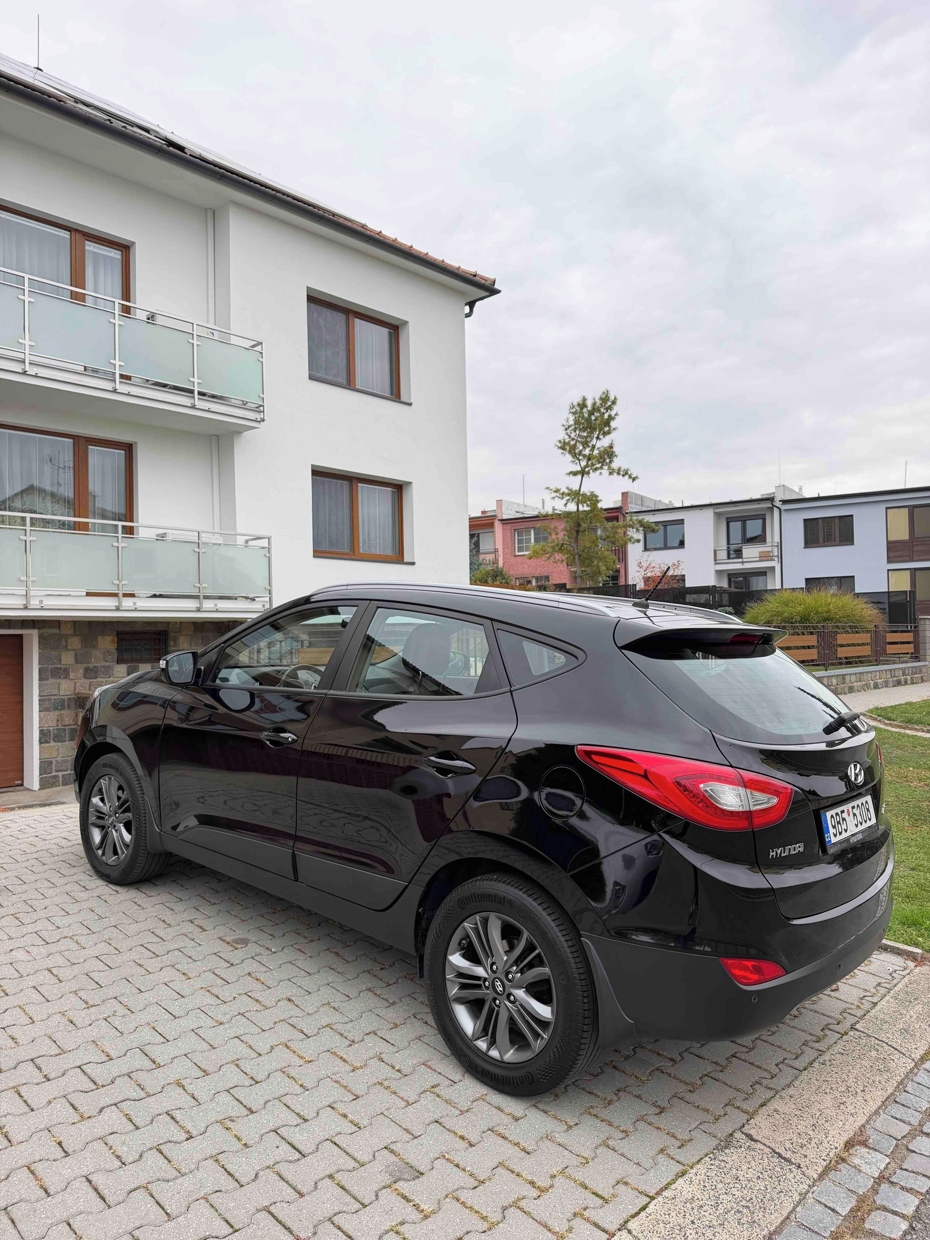 Hyundai ix35, 1.6, vyhřívané sedačky/volat - fotka 6