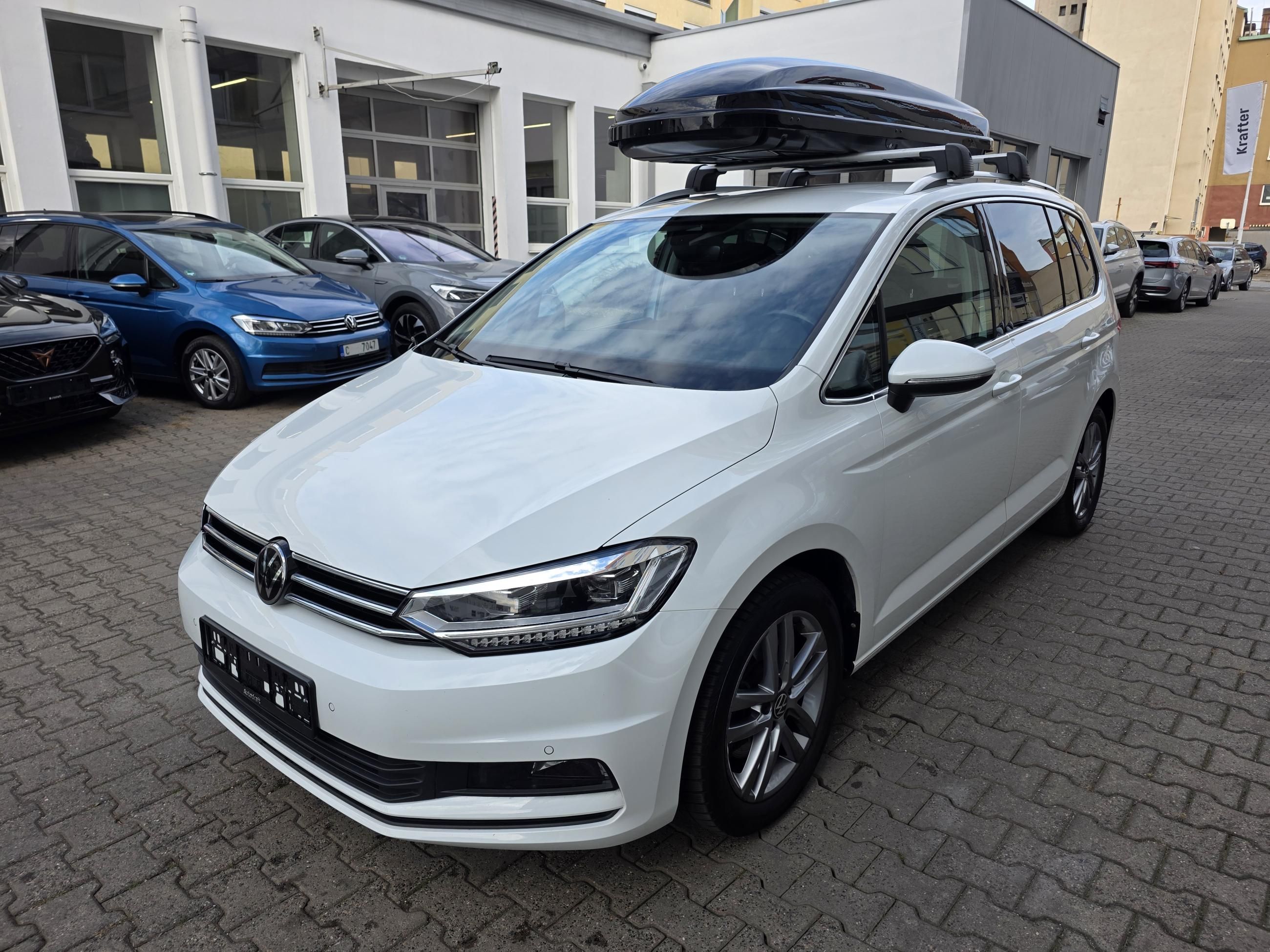 Volkswagen Touran, 1.5 TSI 110kW DSG Masáže - fotka 2