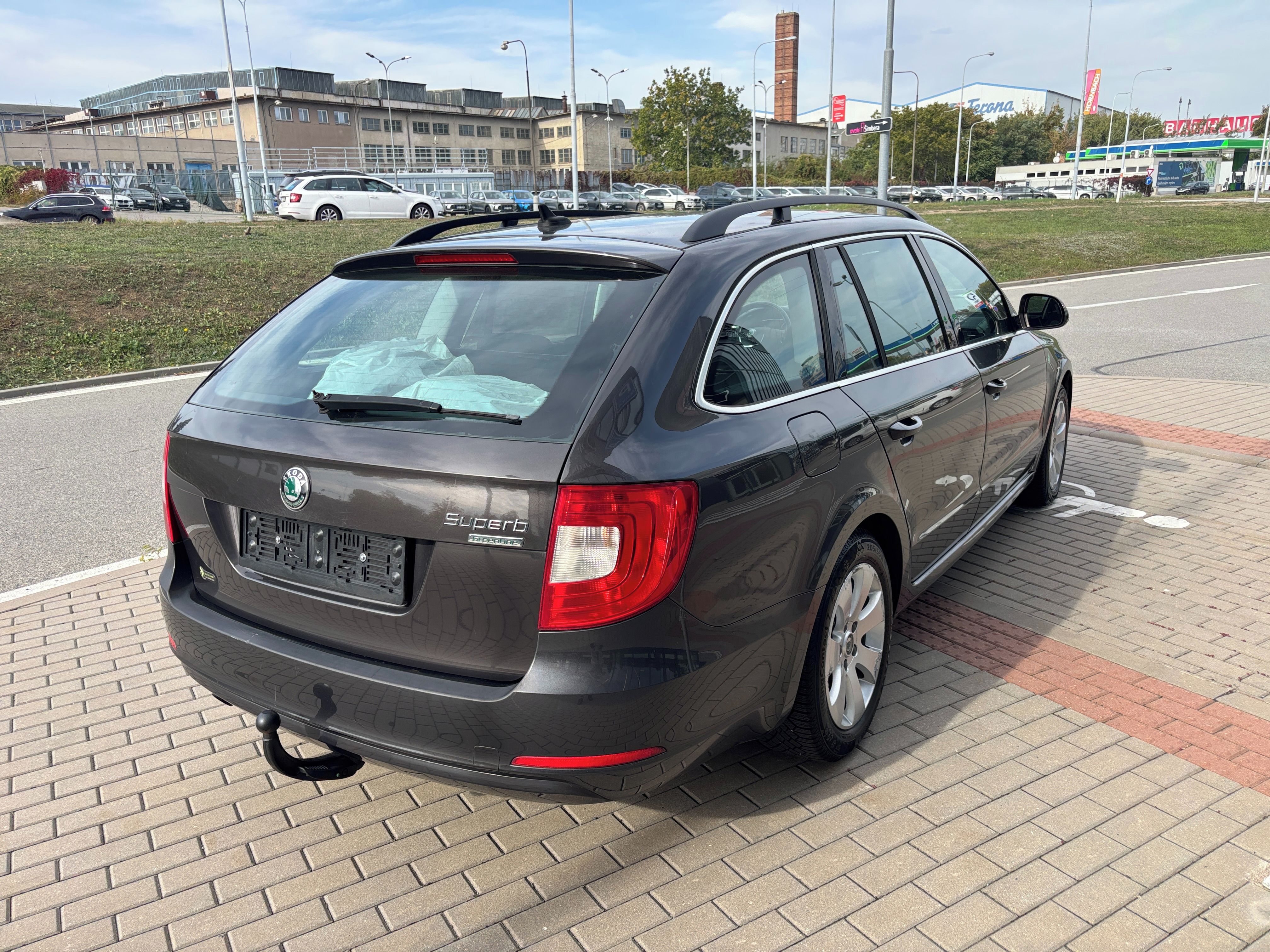 Škoda Superb, 1.6 TDi  77kW - fotka 6