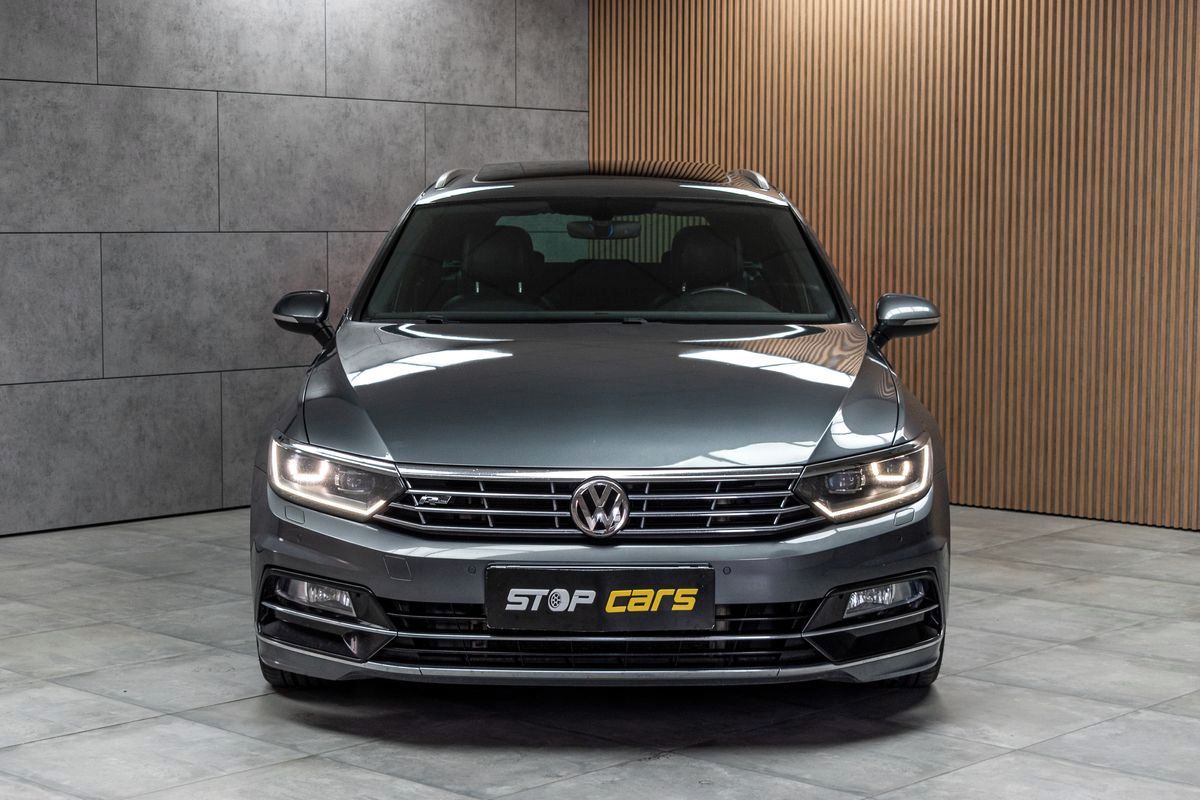 Volkswagen Passat, 2.0 Bi-TDI R-LINE*N.TOPENÍ*ACC - fotka 2