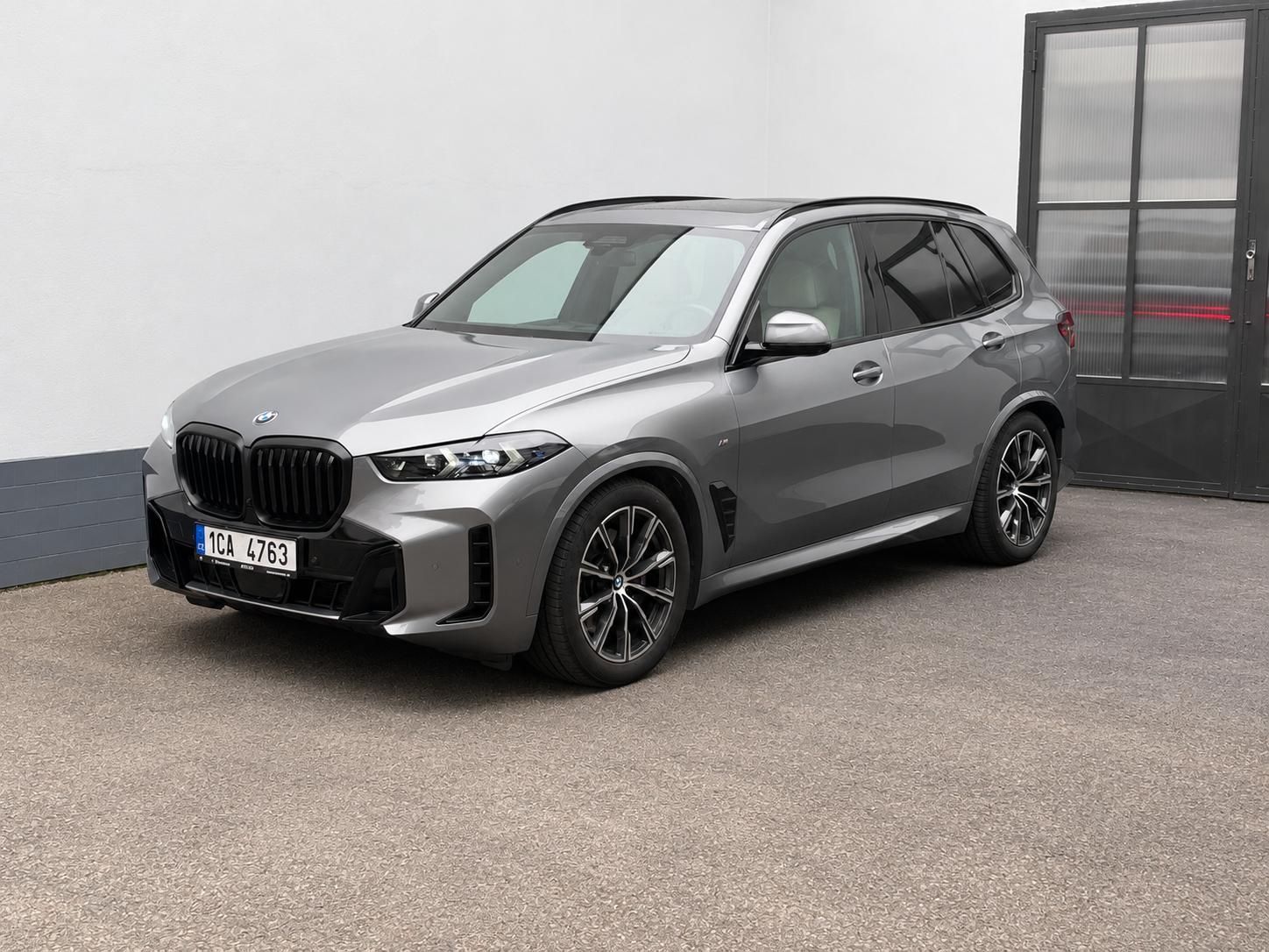 BMW X5, 30d M paket - fotka 2