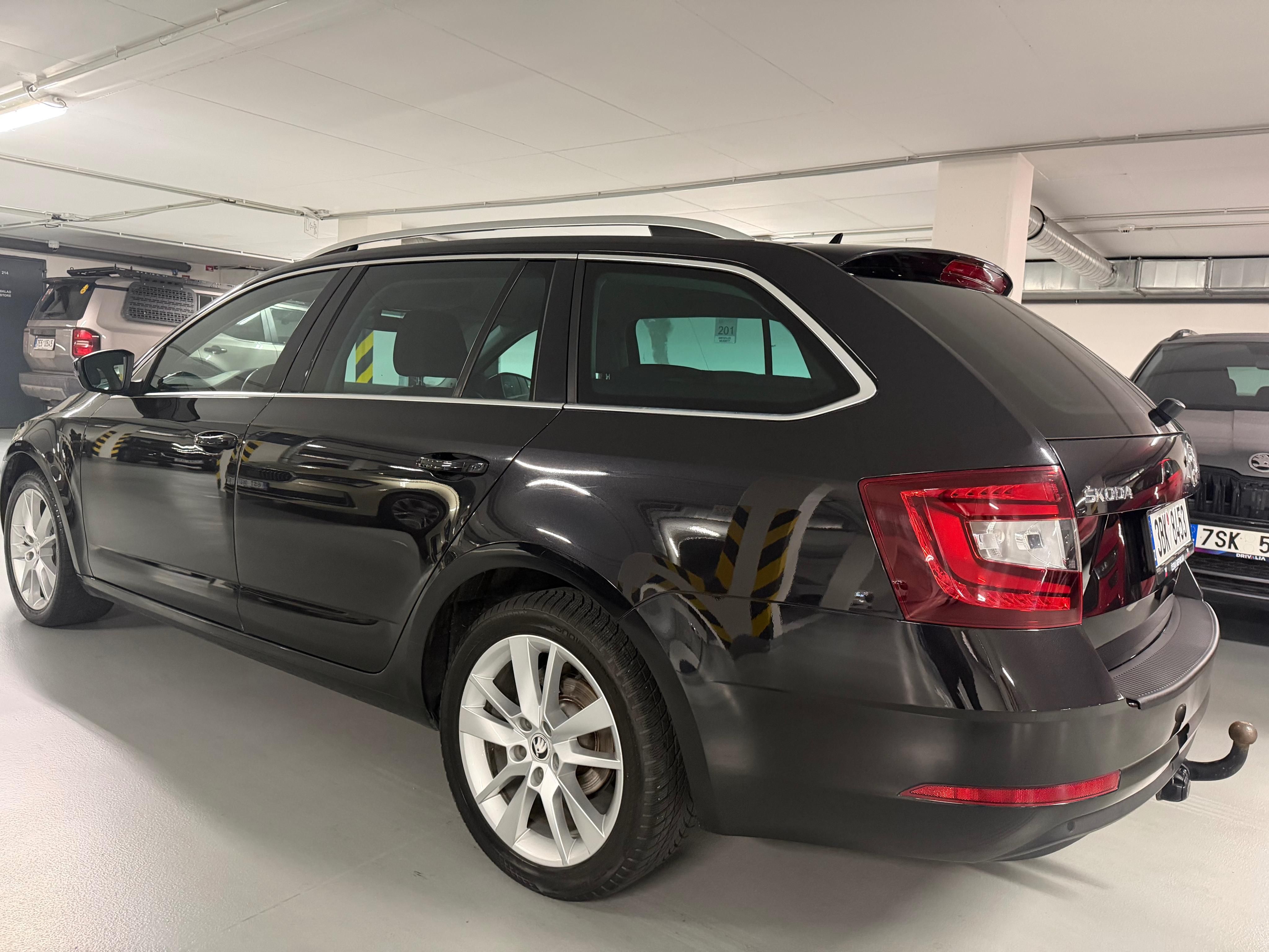 Škoda Octavia, 1.6tdi tažné DPH Kůže - fotka 6