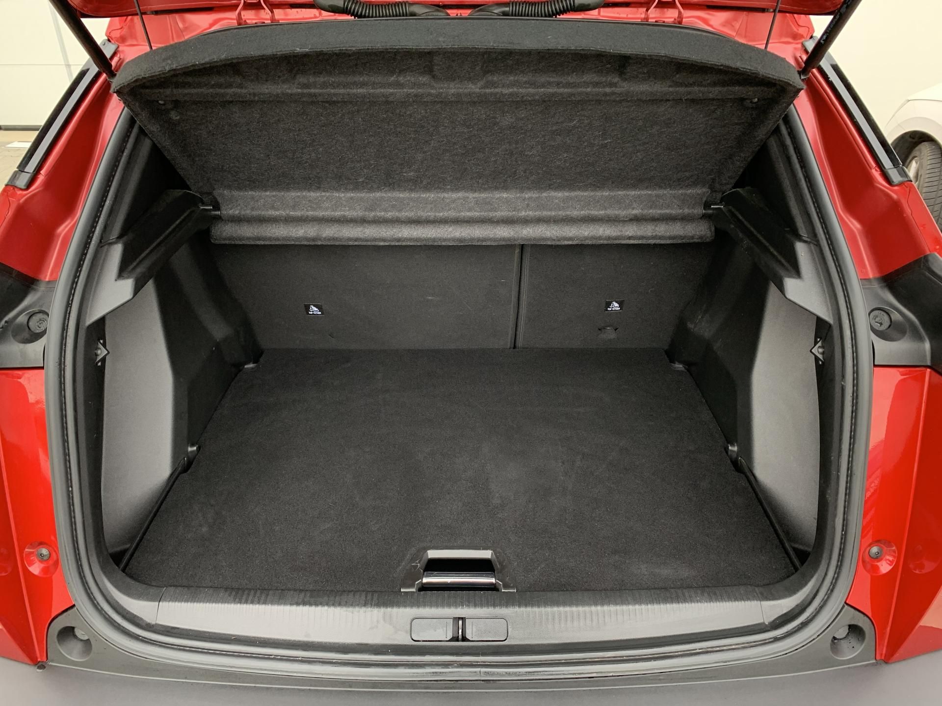 Peugeot 2008, ALLURE 1.2 PureTech 74kW MAN6 - fotka 5