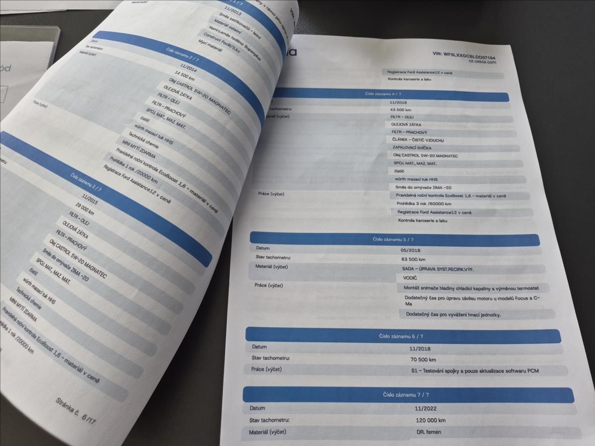 Ford Focus, 1,6 EcoBoost Titanium ČR 2.maj - fotka 4