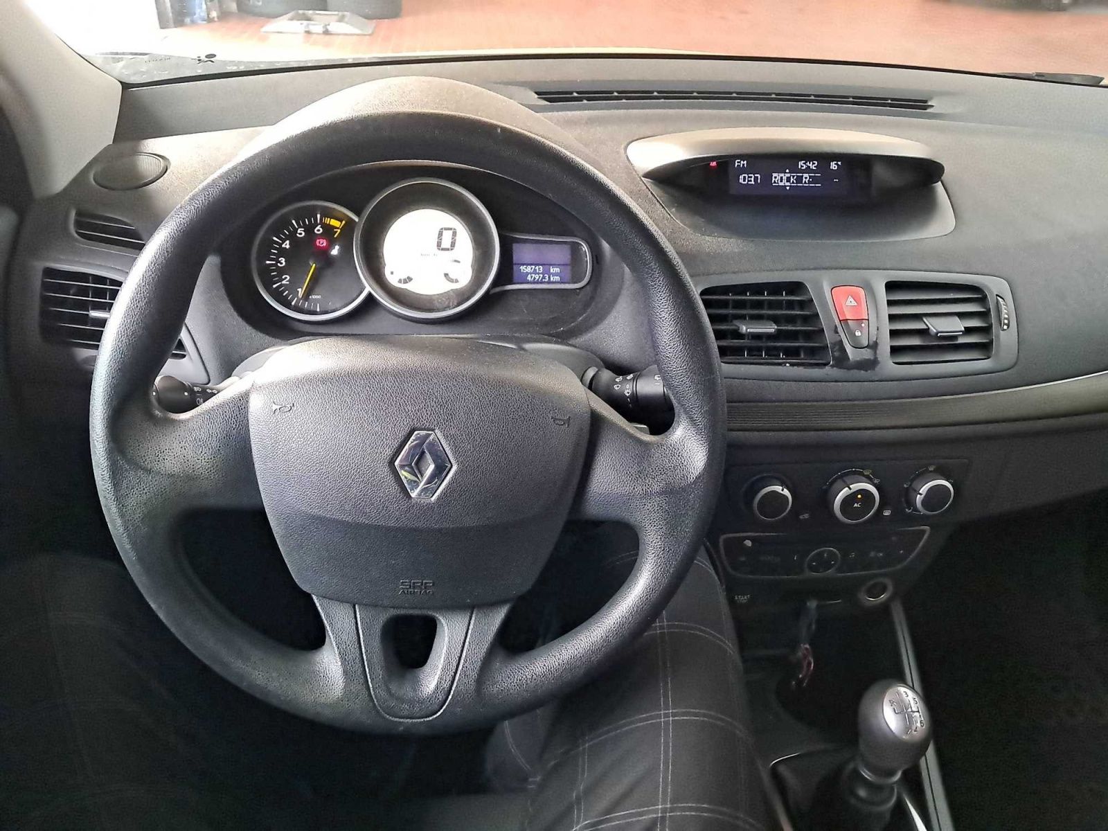 Renault Mégane, 1.6 16V, po STK - fotka 3
