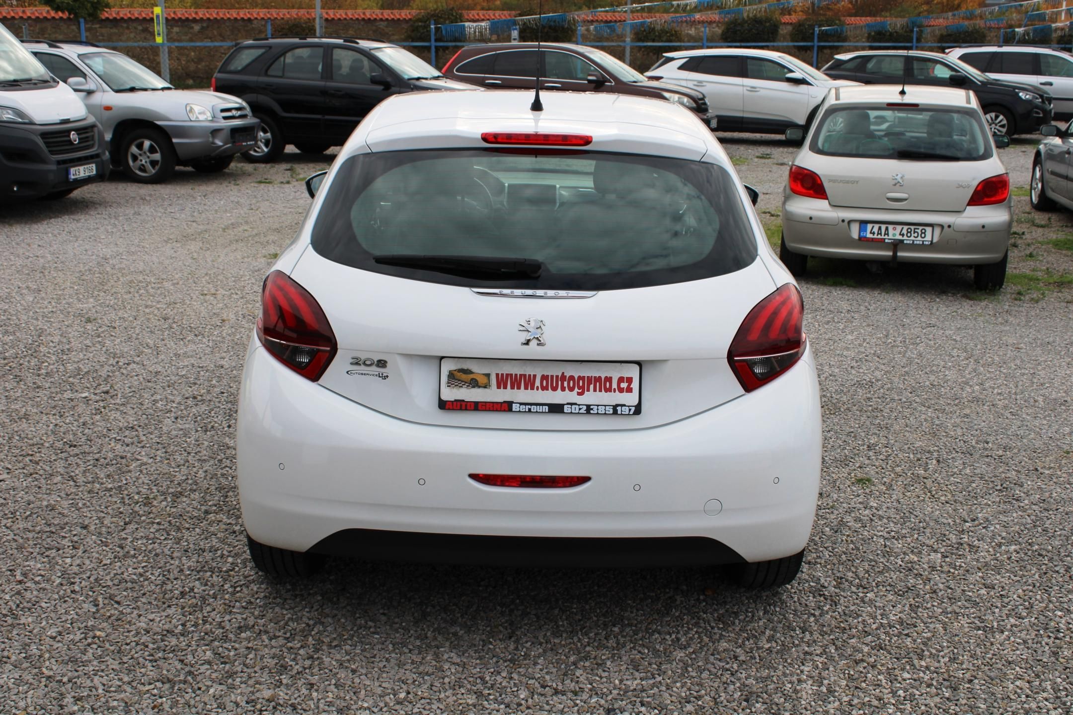 Peugeot 208, 1.2i 1.MAJITEL KLIMA TEMPOMAT - fotka 6