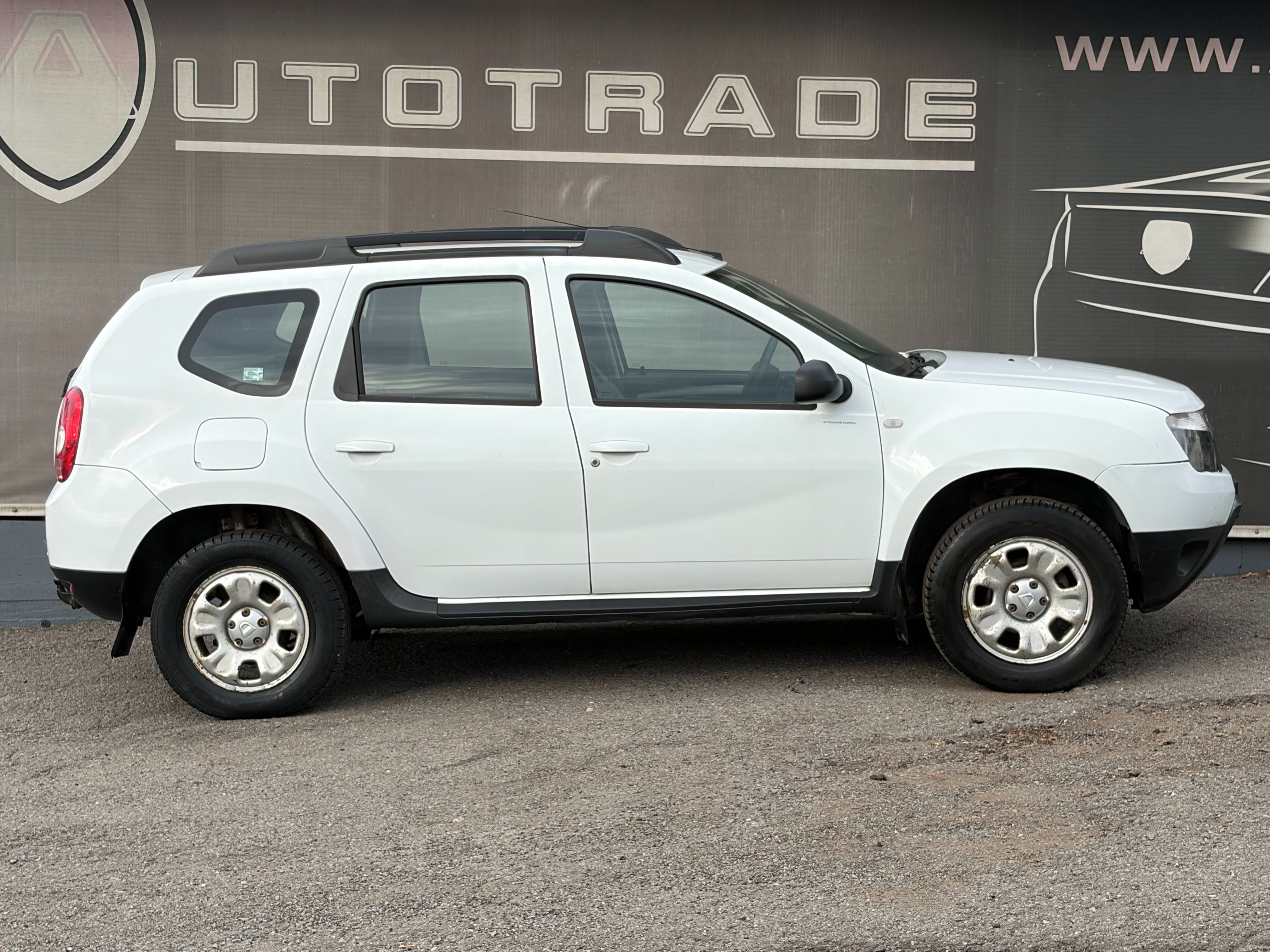 Dacia Duster, 1.6i 77kW, 4x4,1.maj., Tažné - fotka 5