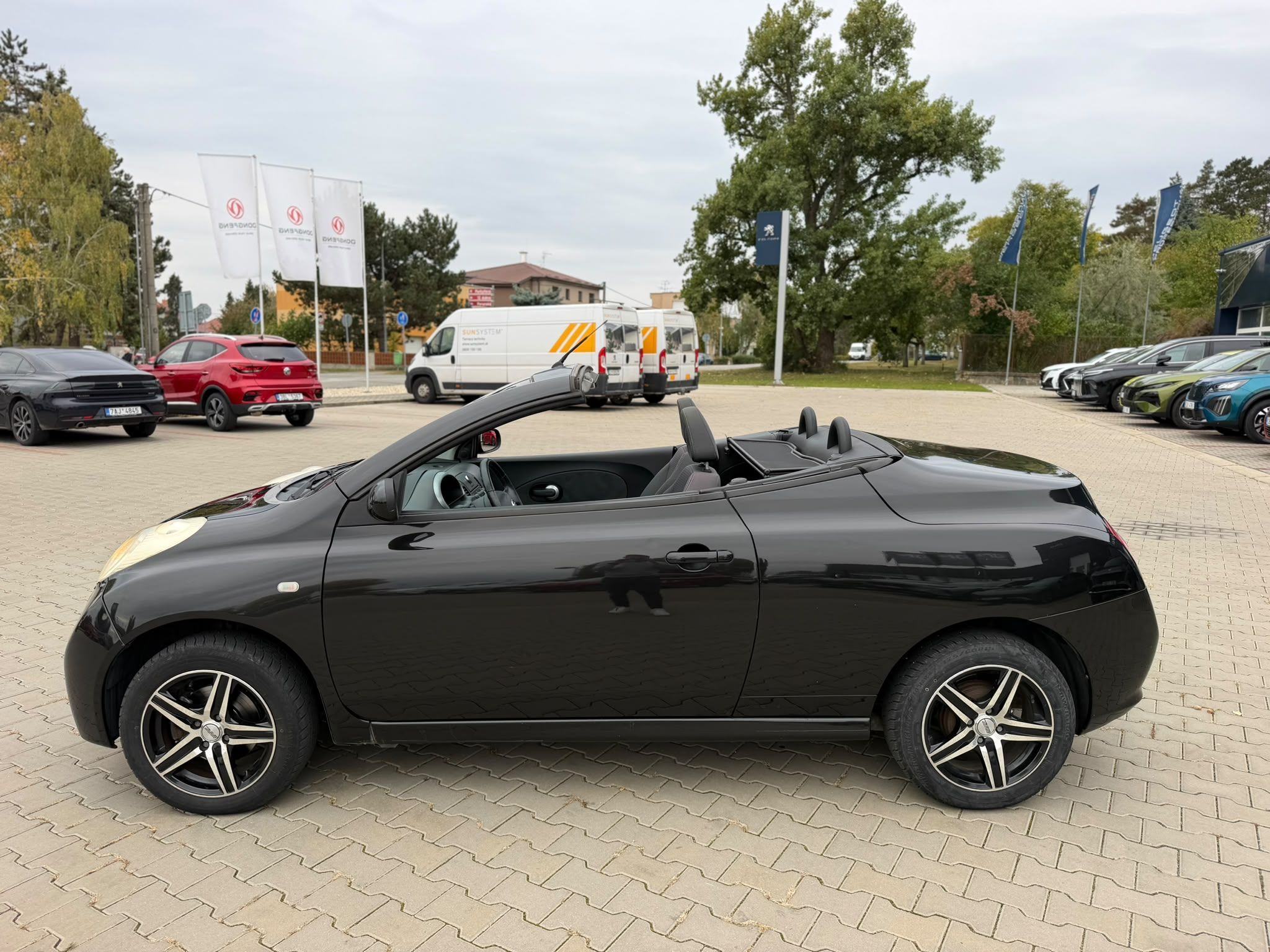 Nissan Micra, Cabrio HardTop 1.4 90 - fotka 6