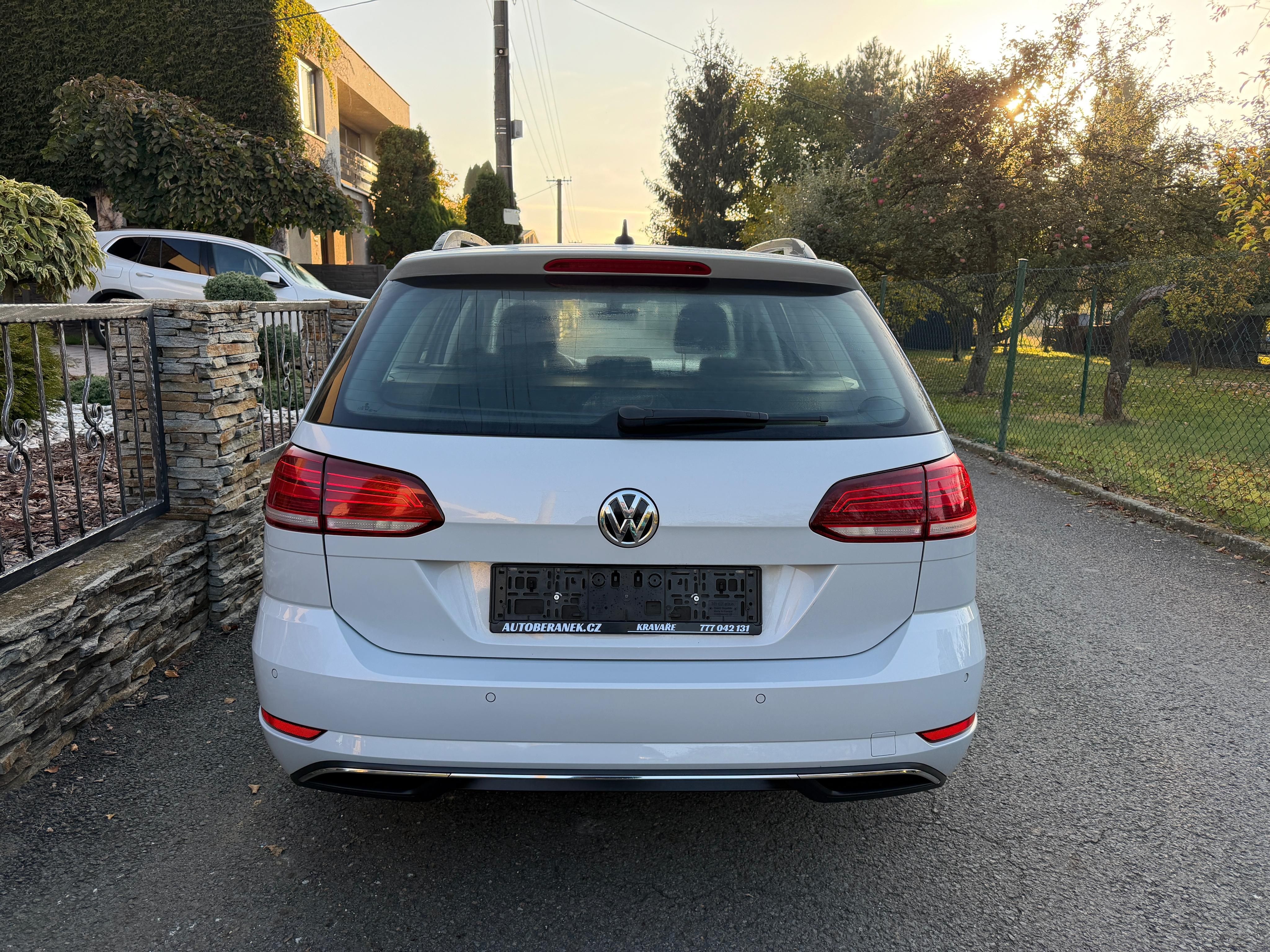Volkswagen Golf, 1.0 TSI 81KW COMFORTLINE - fotka 3