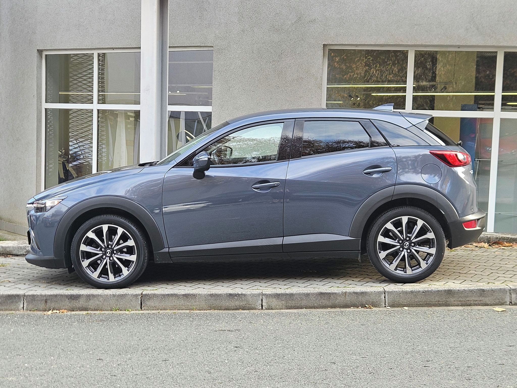 Mazda CX-3, 2,0 SKYACTIV-G, Takumi. 1.maj. - fotka 2