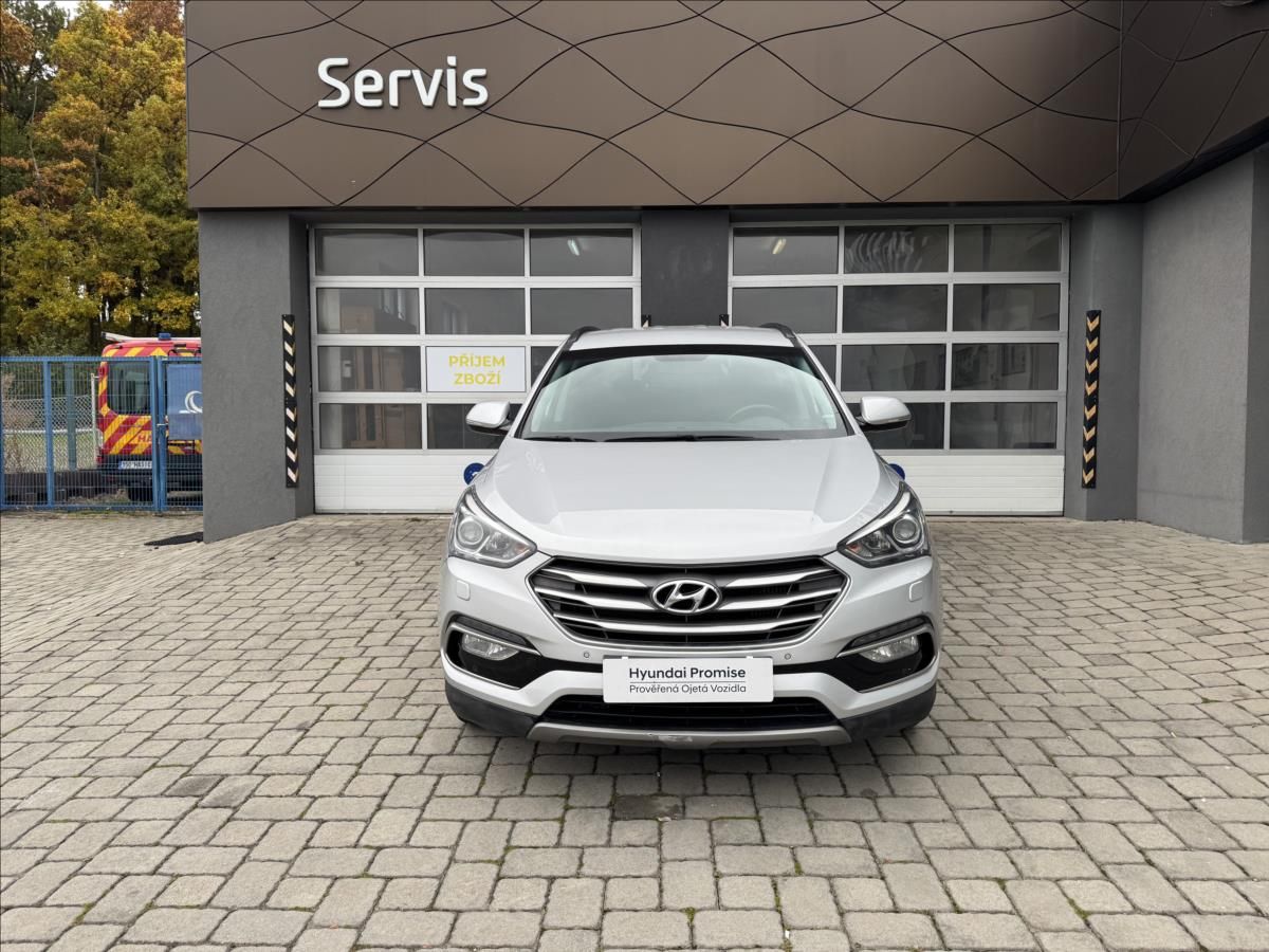 Hyundai Santa Fe, 2,2 CRDi Style 4x4 - fotka 4
