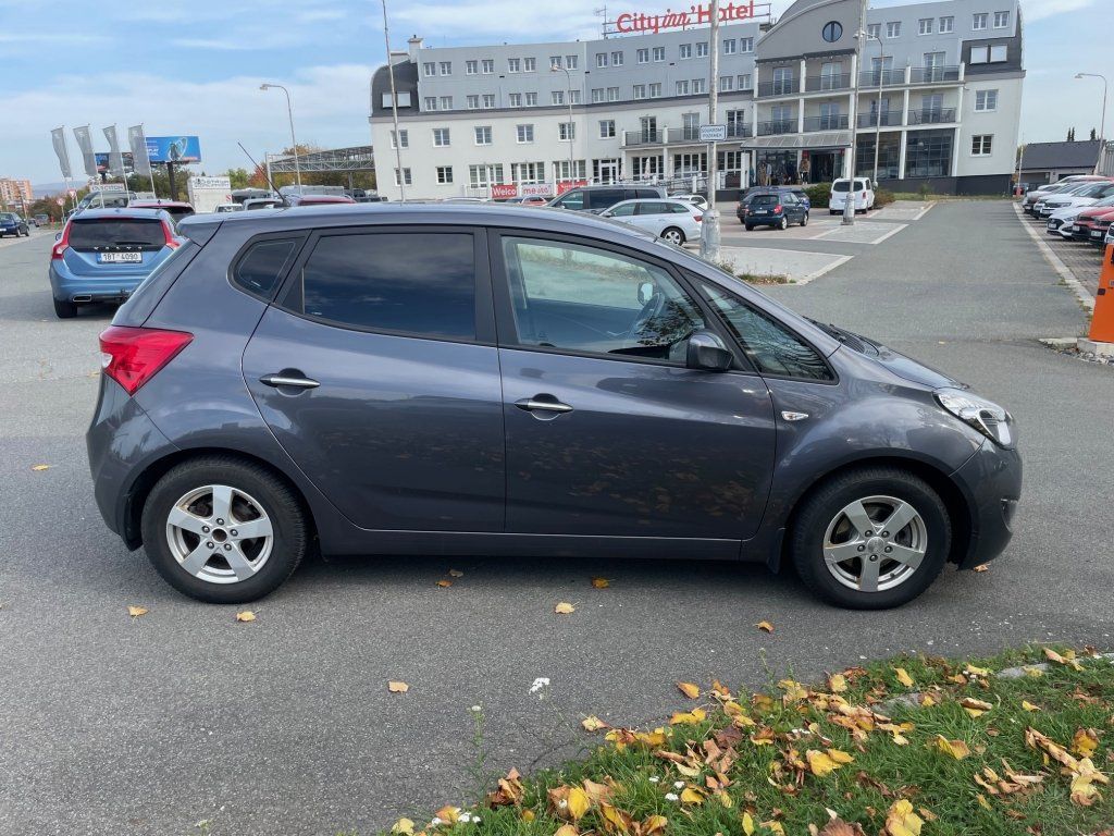 Hyundai ix20, 1,4i, ČR, 1. maj - fotka 6