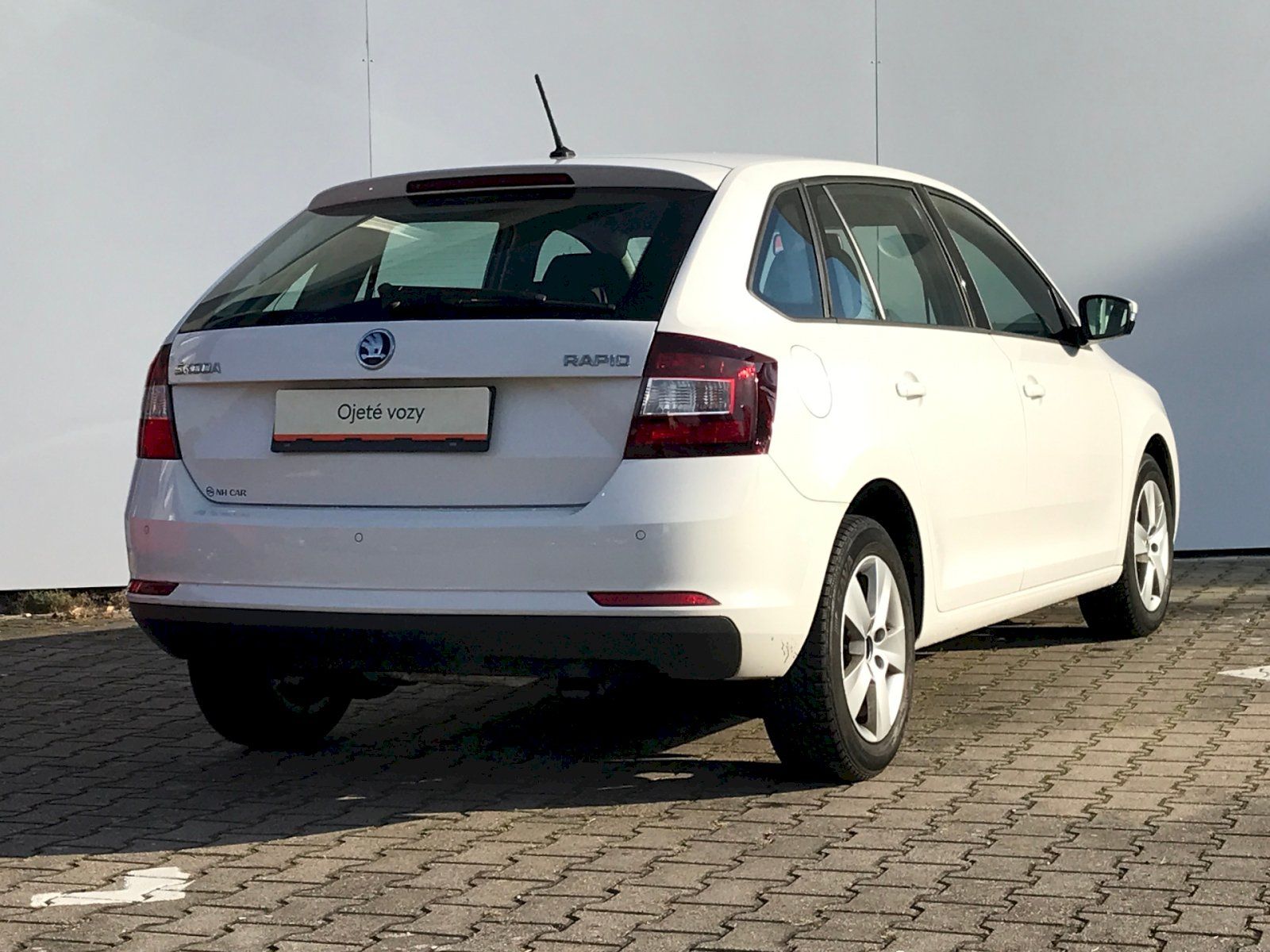 Škoda Rapid, Ambition 1,0 TSI - fotka 2