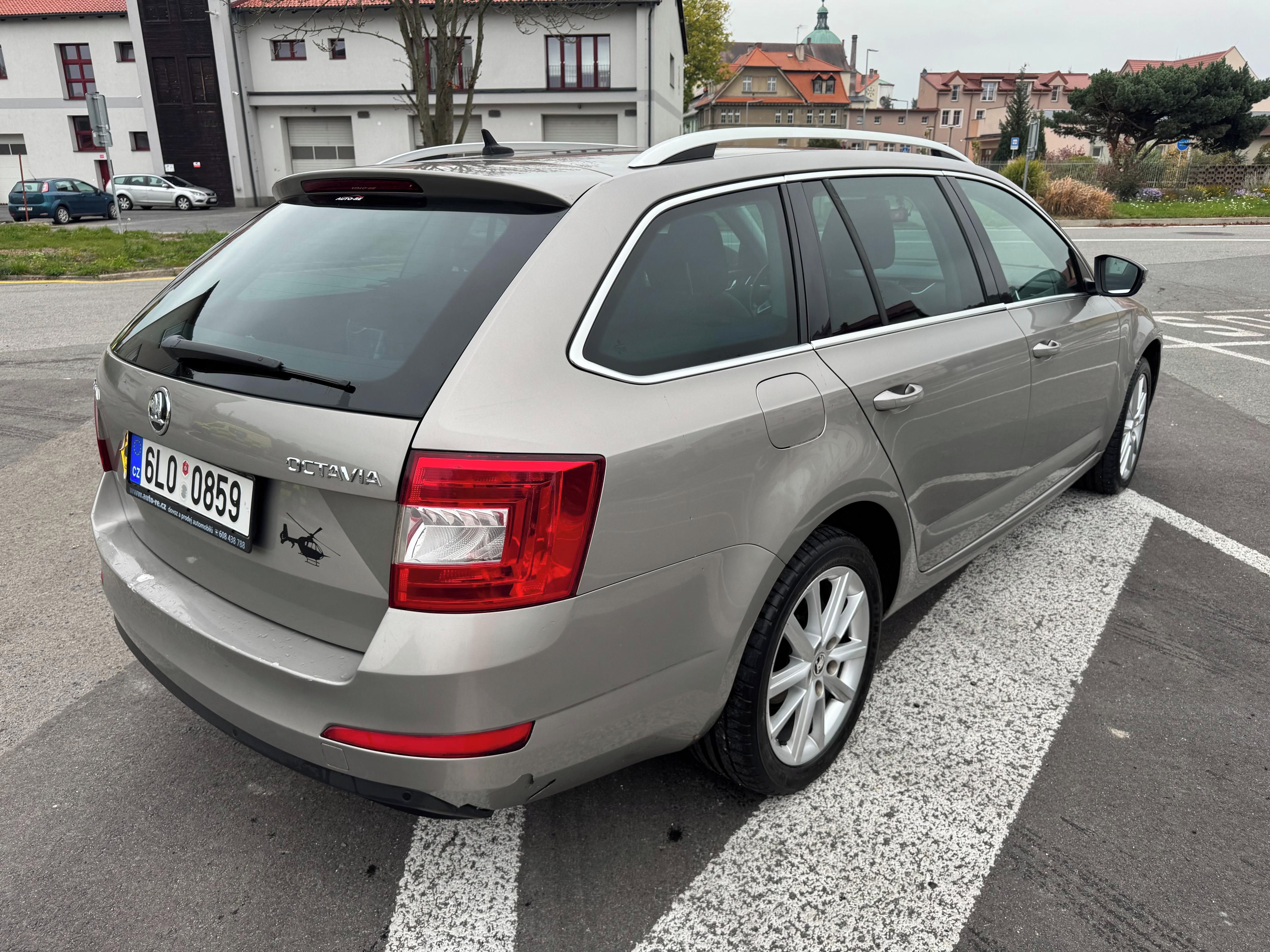Škoda Octavia, 1.4 TSI 110 kW - fotka 5