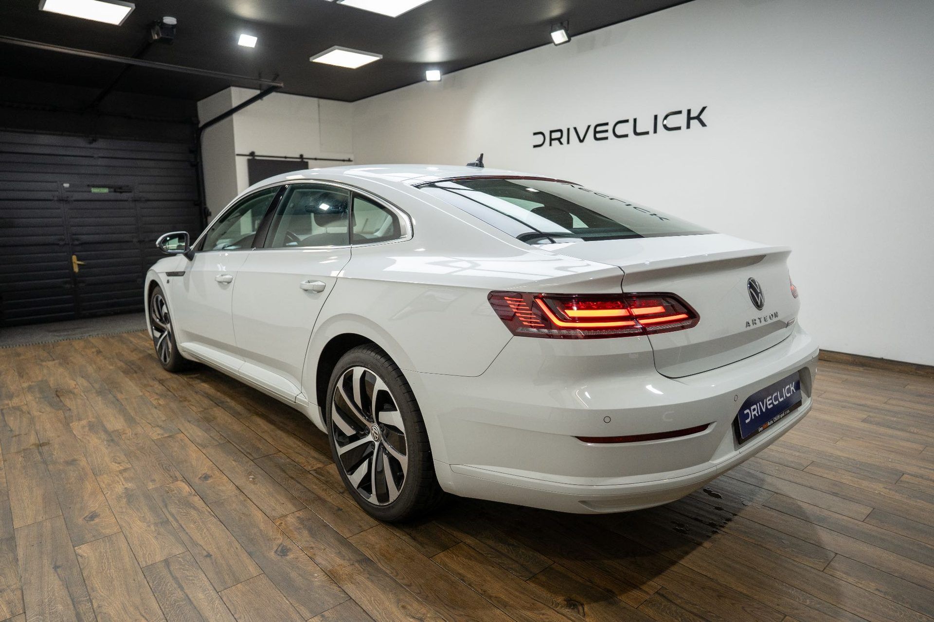 Volkswagen Arteon, 2.0 TDI DSG  R-Line 110 kW - fotka 6