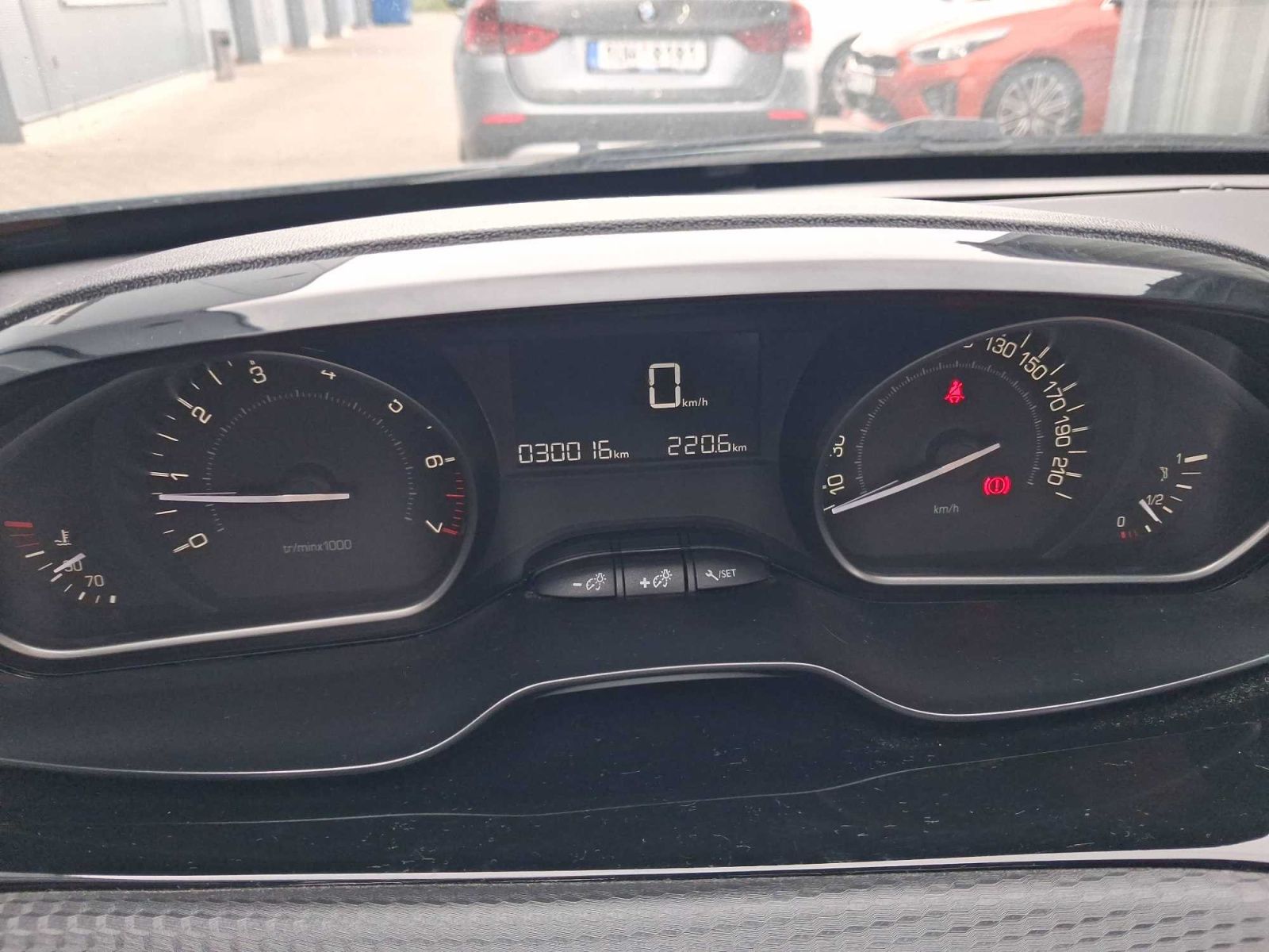 Peugeot 2008, 1.2 PureTech, ČR,1.maj - fotka 3