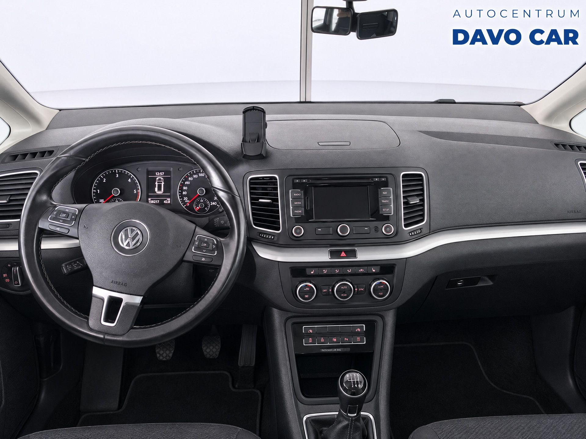 Volkswagen Sharan, 2,0 TDI 103kW Comfortline 7mís - fotka 3