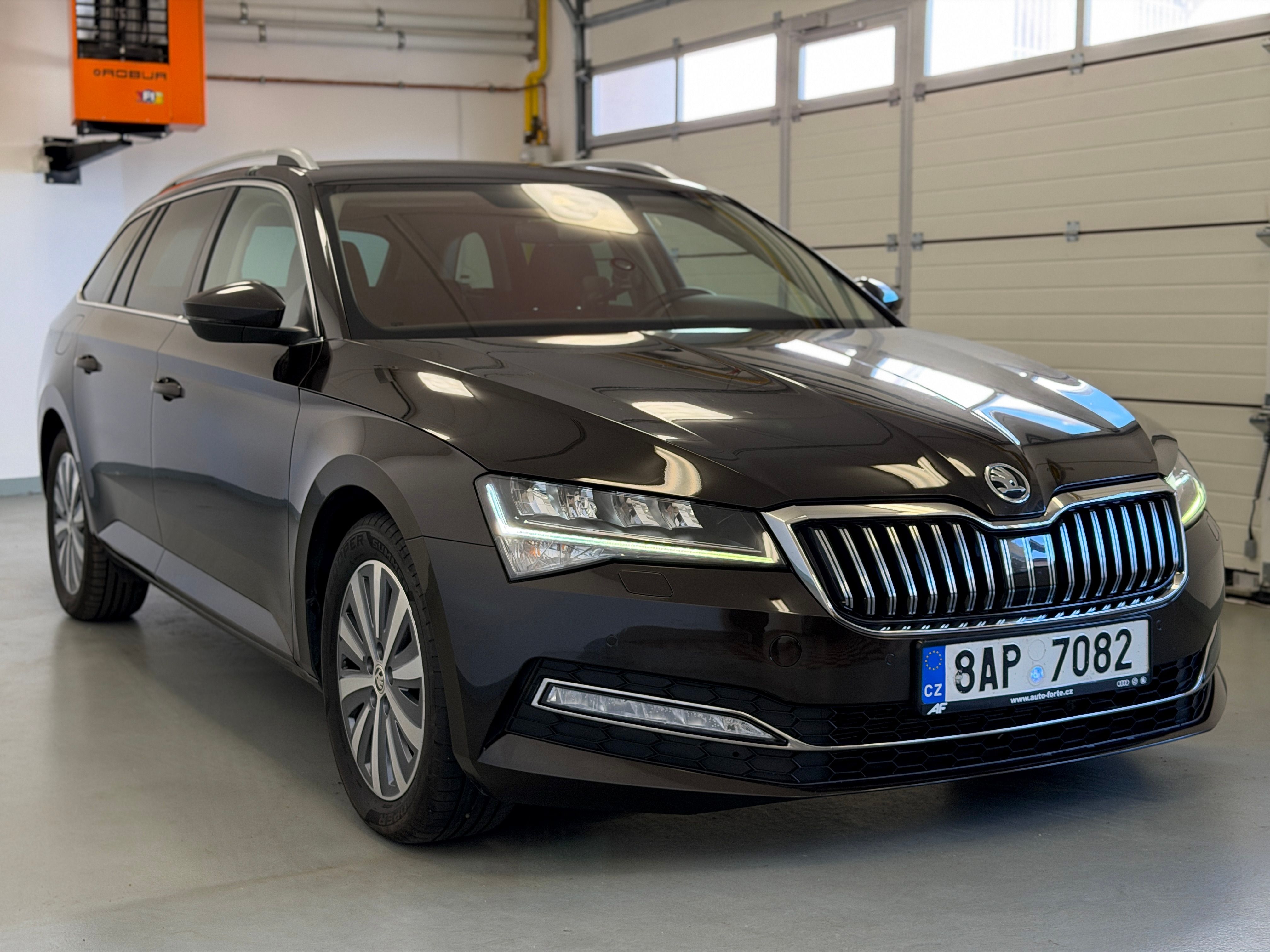 Škoda Superb, STYLE 2,0 TDI 110kW Tažné - fotka 4