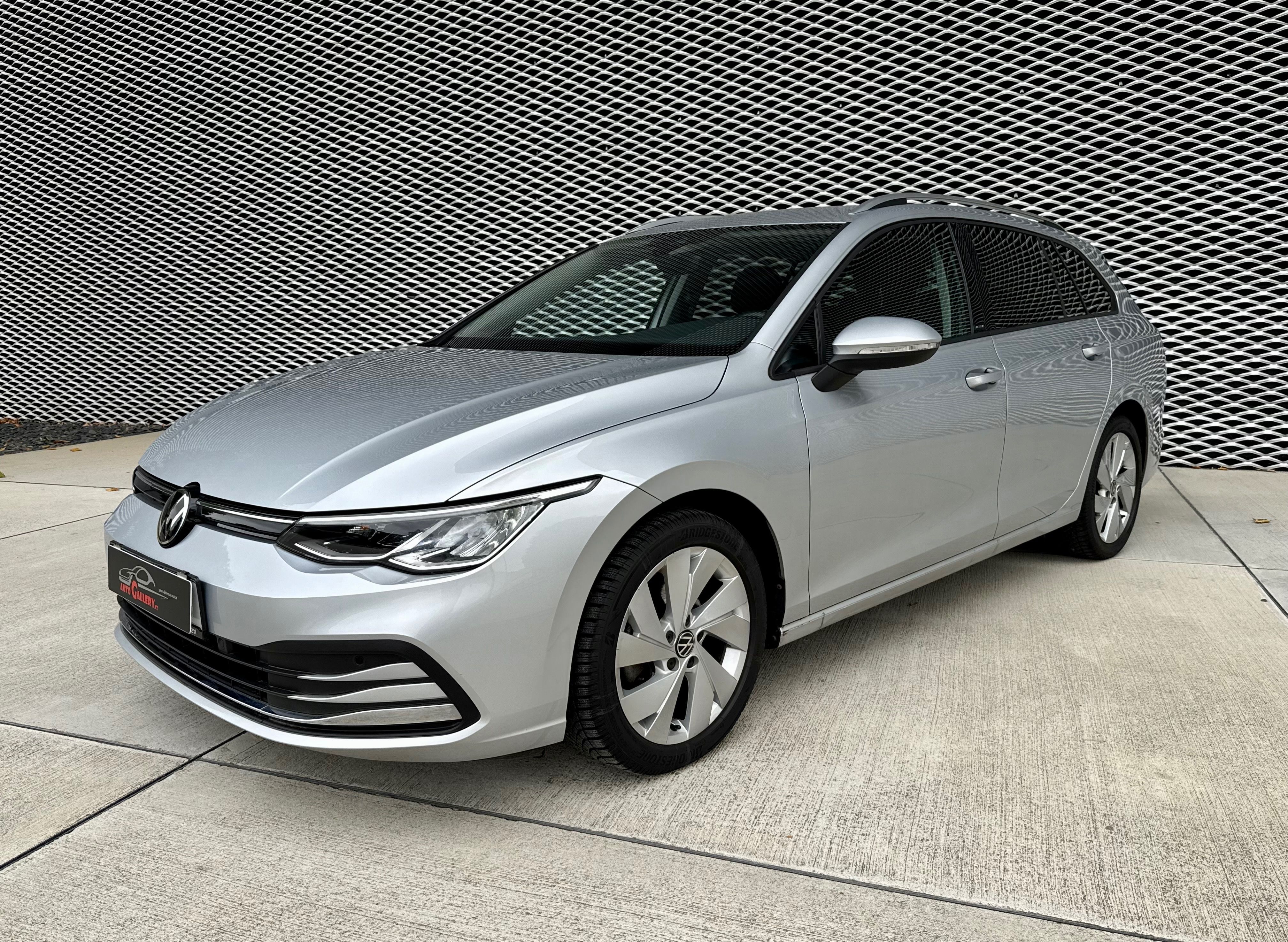 Volkswagen Golf, 1.5 eTSi DSG 110 kW - fotka 3