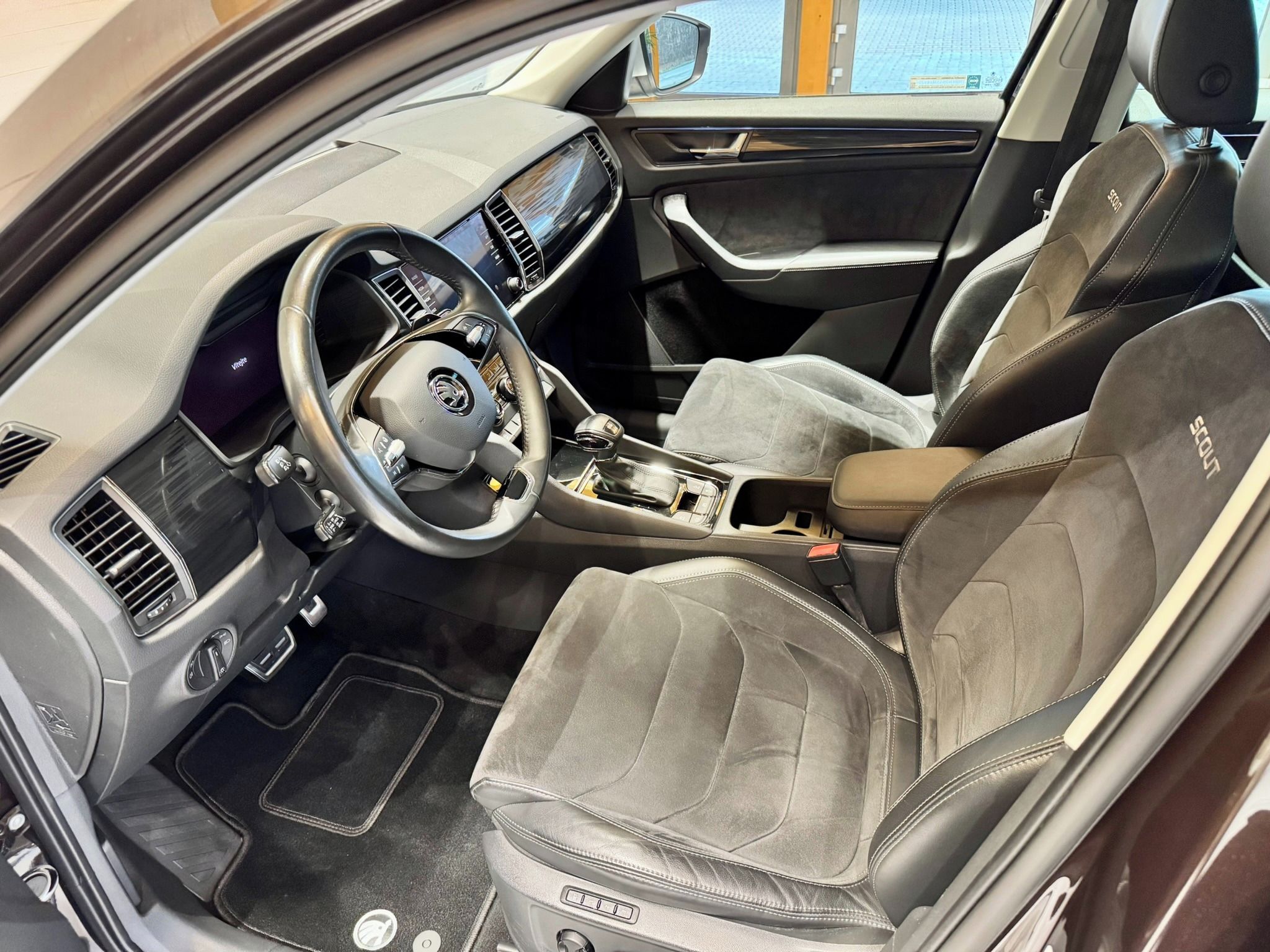 Škoda Kodiaq, Škoda Kodiaq Scout 147kW - fotka 5