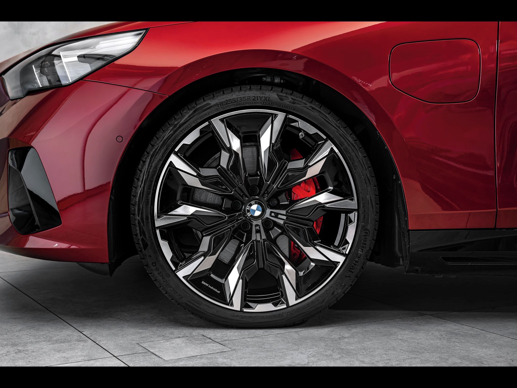 BMW Řada 5, 550 e xDrive - fotka 2