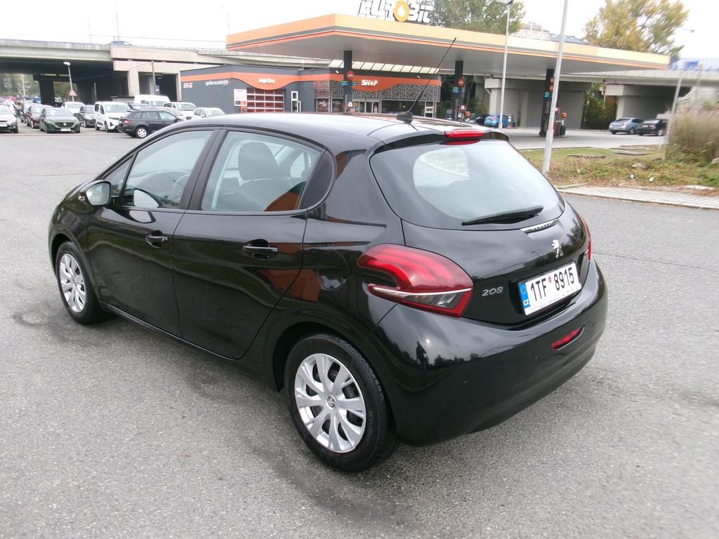 Peugeot 208, 1.2i KOUPENO ČR,1.MAJITEL - fotka 3