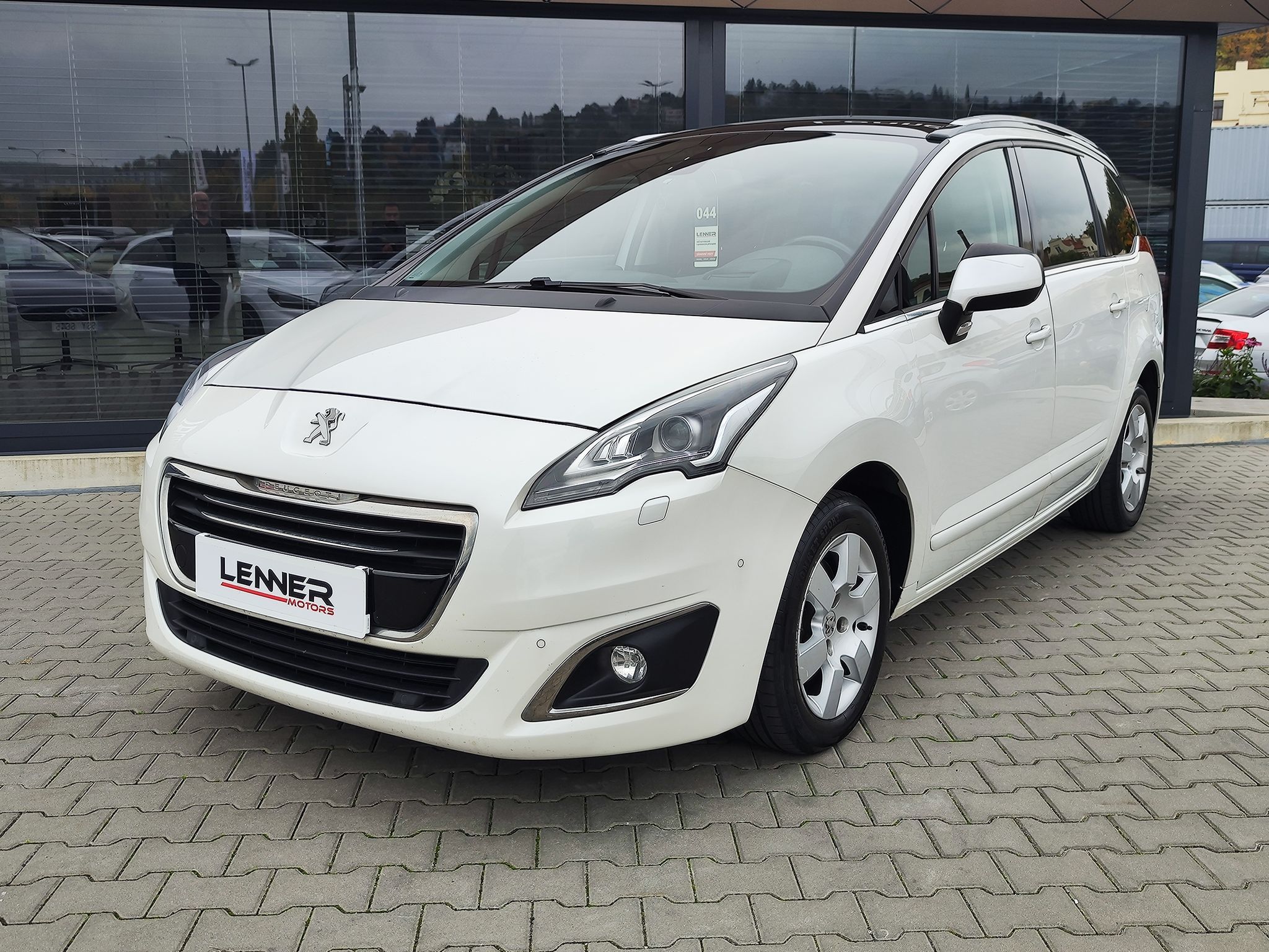 Peugeot 5008, 2.0 HDI/110kW Allure