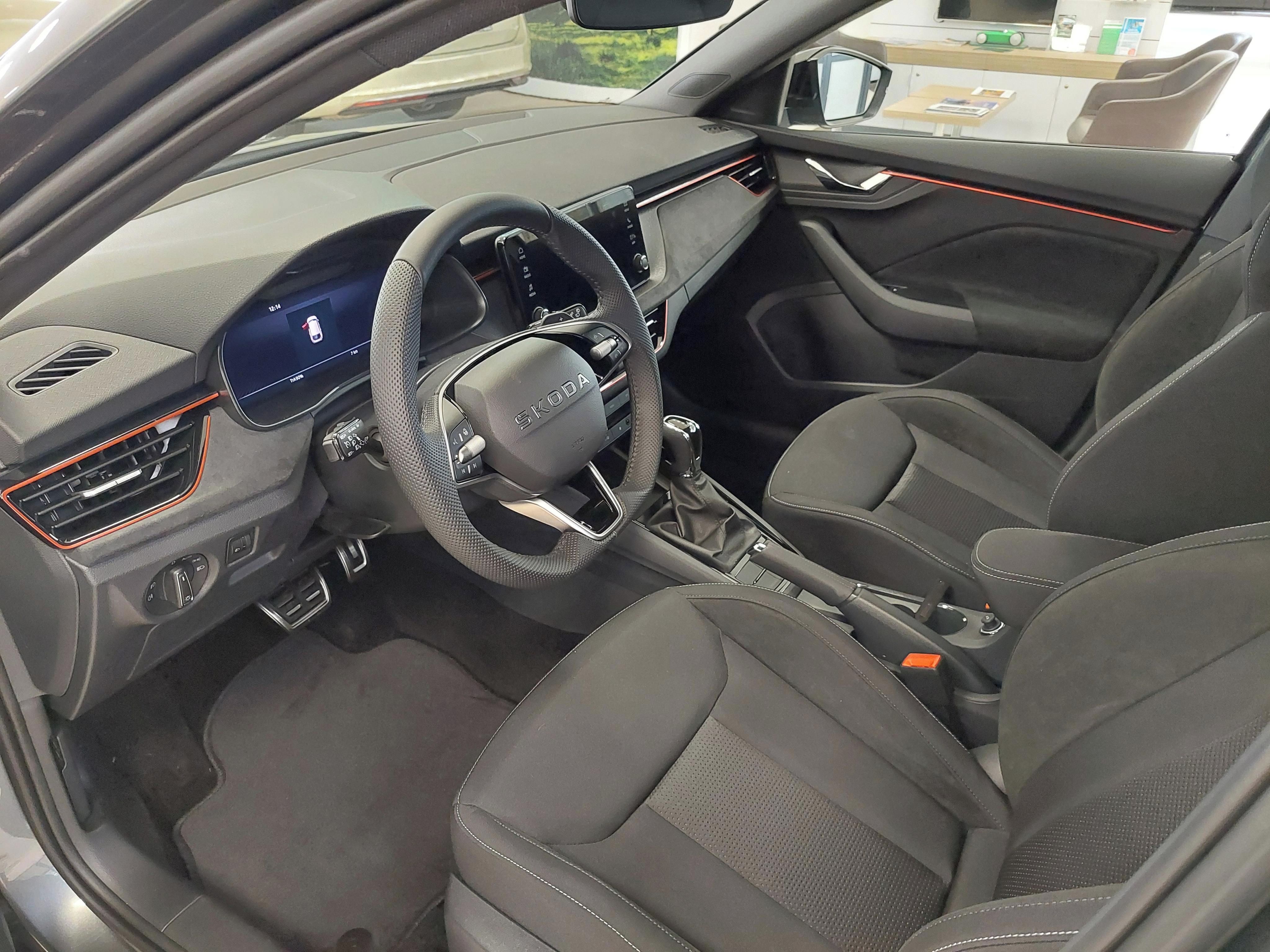 Škoda Scala, DYNAMIC 1,0TSI 85kW AT - fotka 6