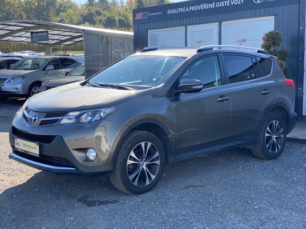 Toyota Rav4, 2.2D, ČR, Active, 4x4, manual - fotka 4