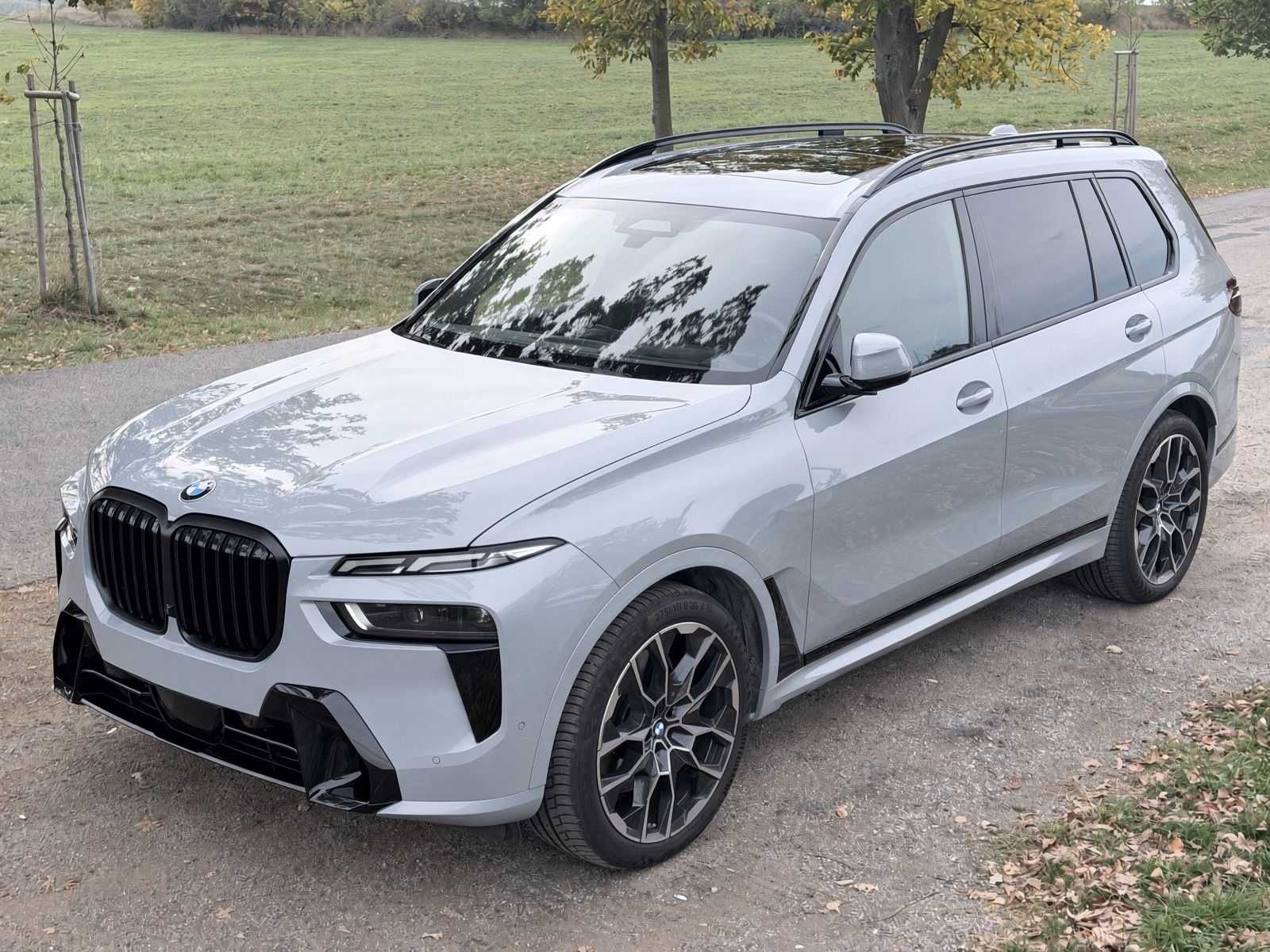 BMW X7, Nelakováno, předplacený servis