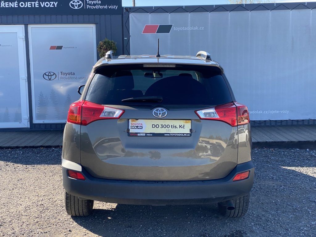 Toyota Rav4, 2.2D, ČR, Active, 4x4, manual - fotka 6