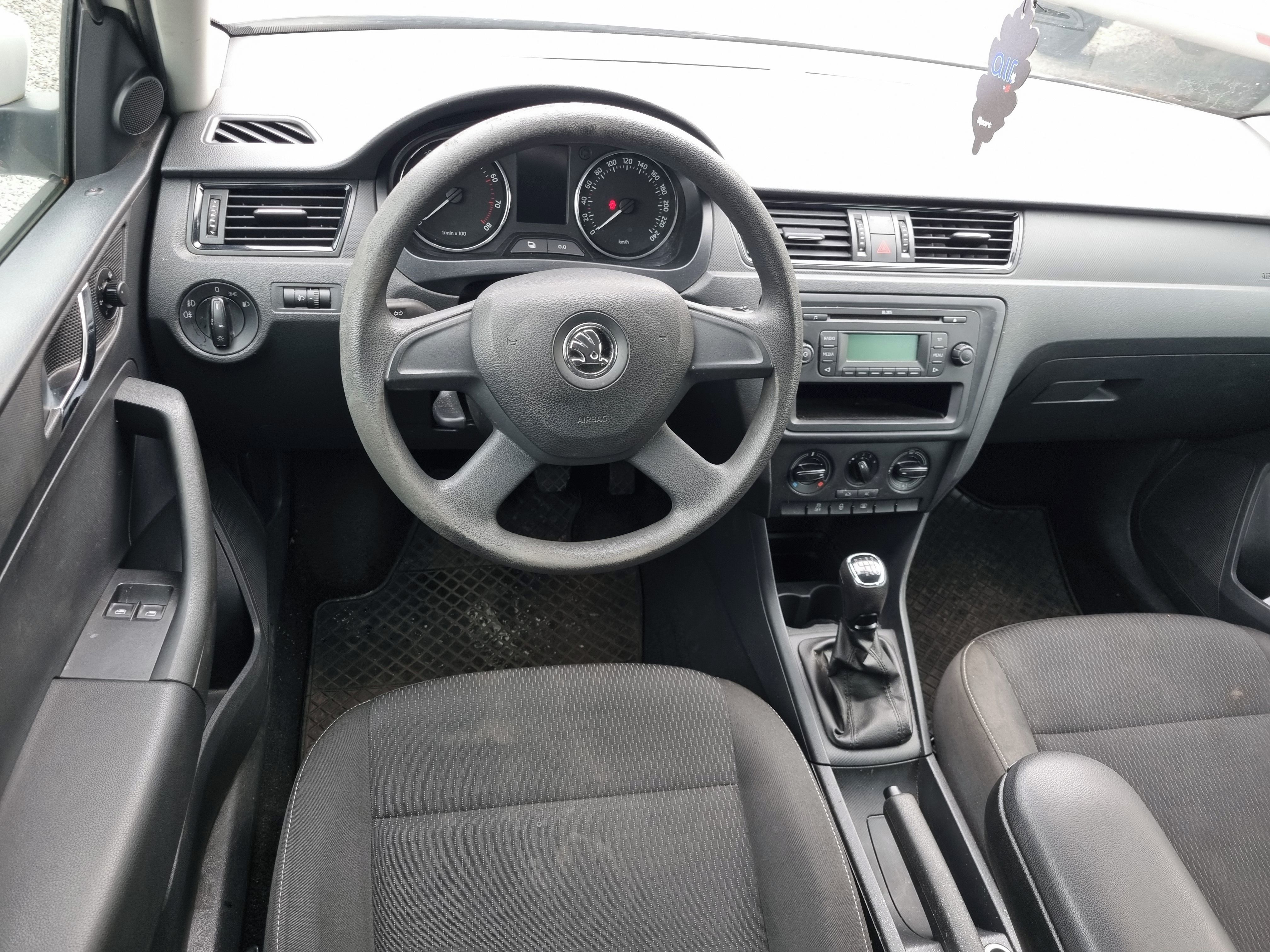 Škoda Rapid, 1.2 TSi Klimatizace - fotka 6