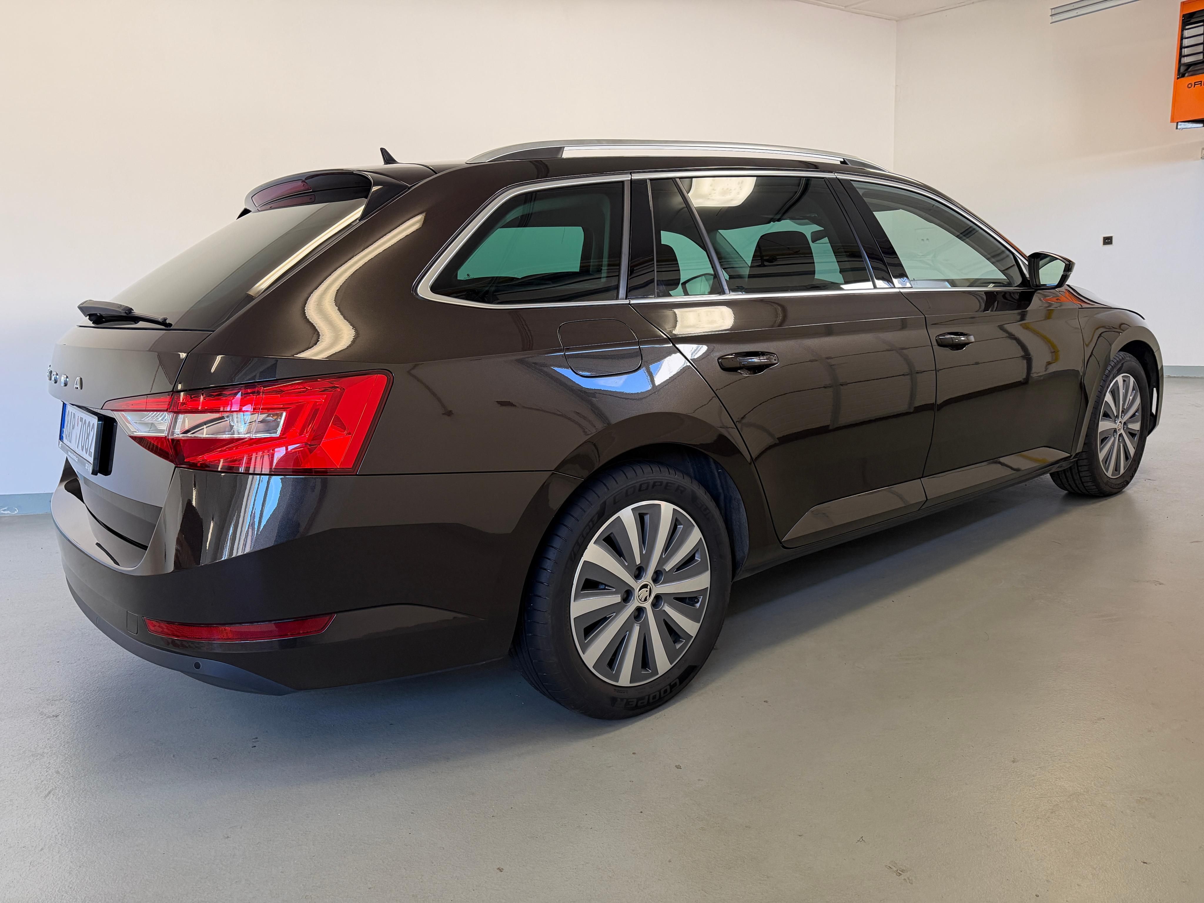 Škoda Superb, STYLE 2,0 TDI 110kW Tažné - fotka 6