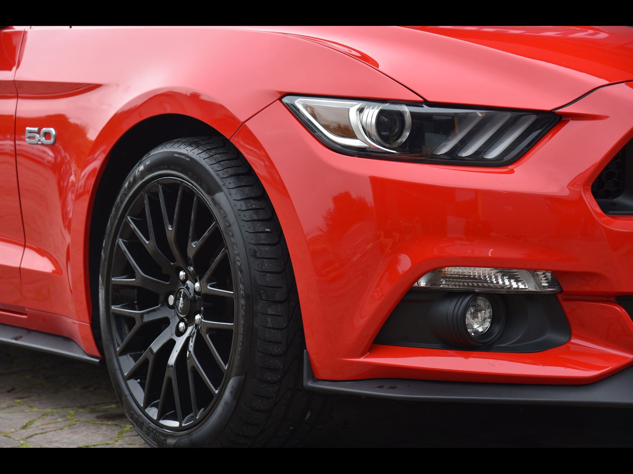 Ford Mustang, 5.0 V8 310 kw"ČR"RED" - fotka 3