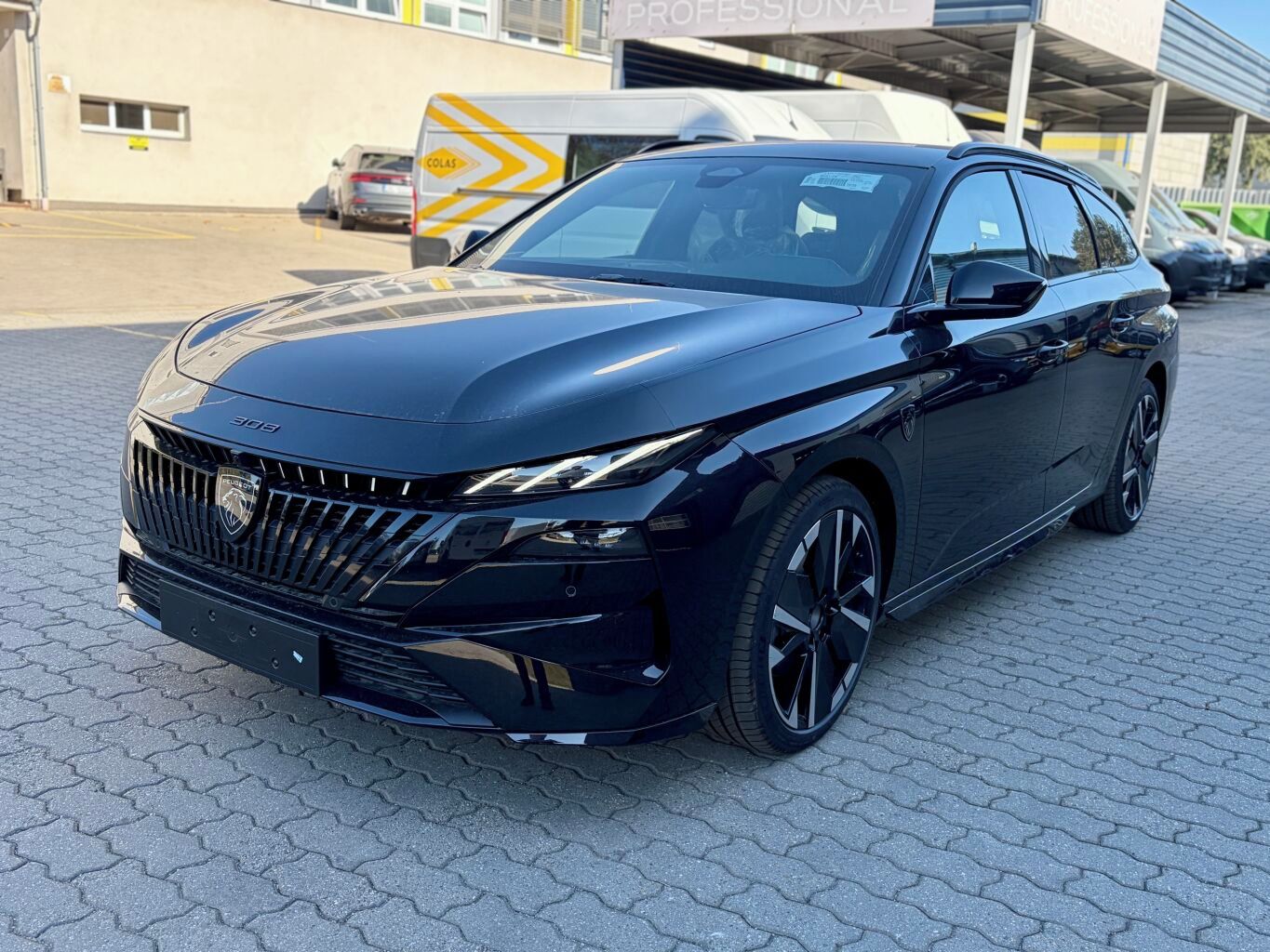 Peugeot 308, SW GT Hybrid 145 e-DCS6 - TAŽN - fotka 3