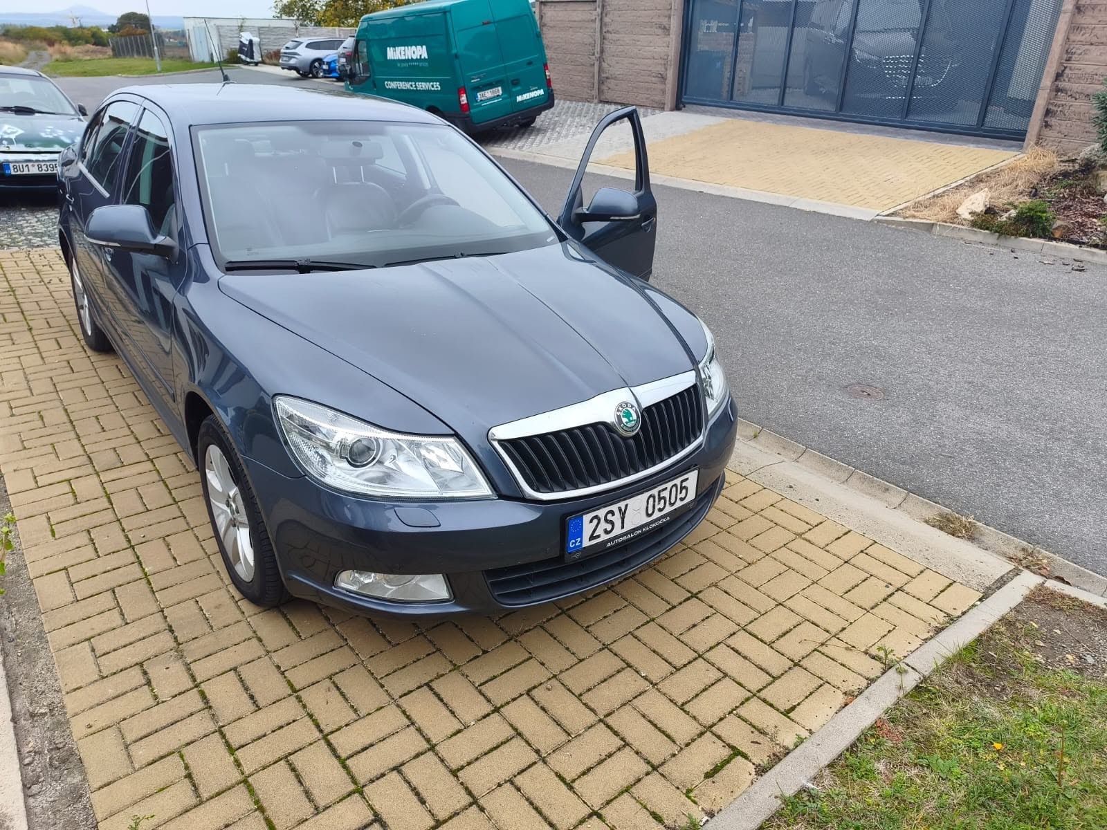 Škoda Octavia, Škoda Octavia - Xenon,polokůže - fotka 4
