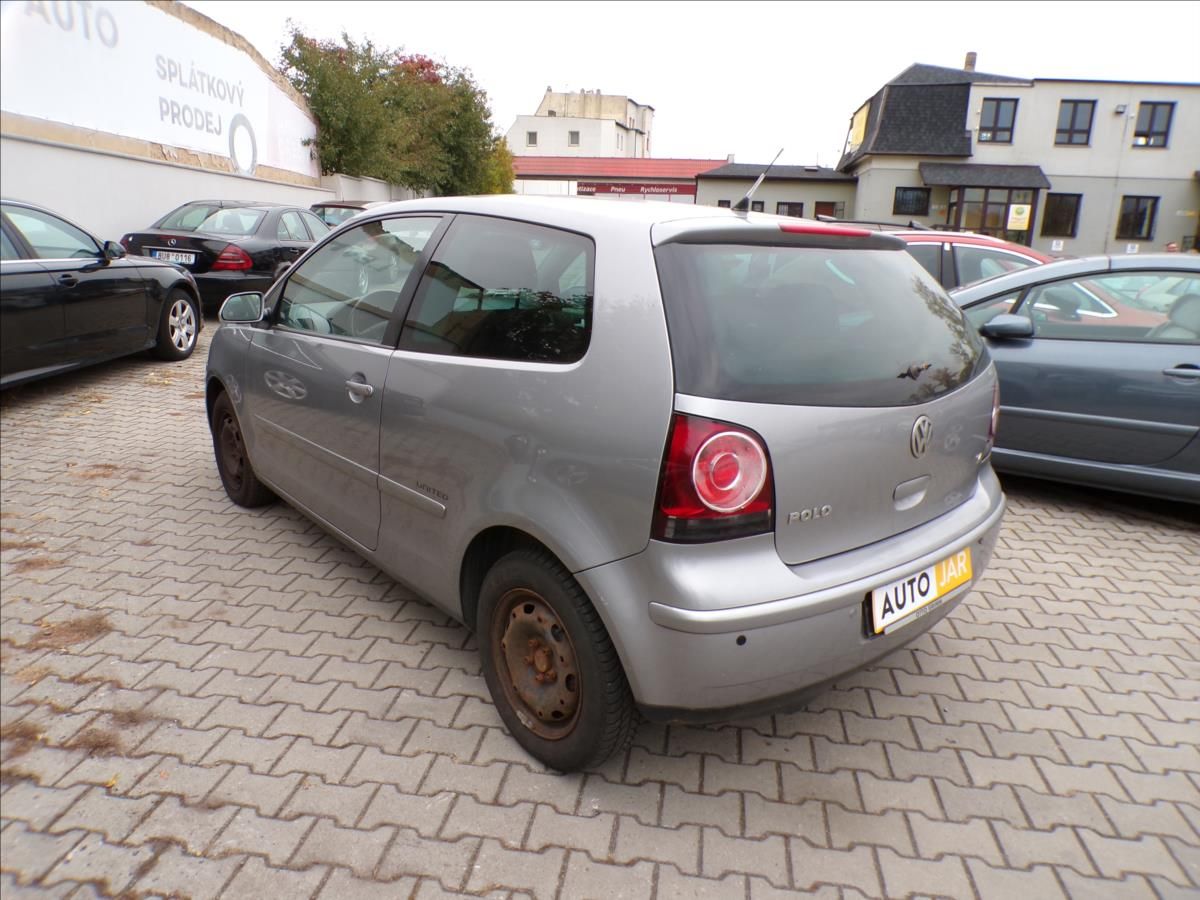 Volkswagen Polo, 1,4 16V  TEMPOMAT - fotka 4