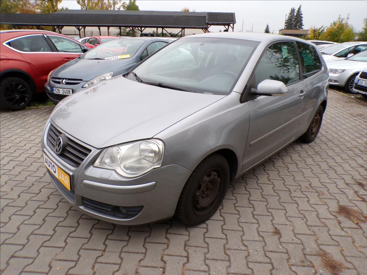 Volkswagen Polo, 1,4 16V  TEMPOMAT - fotka 2