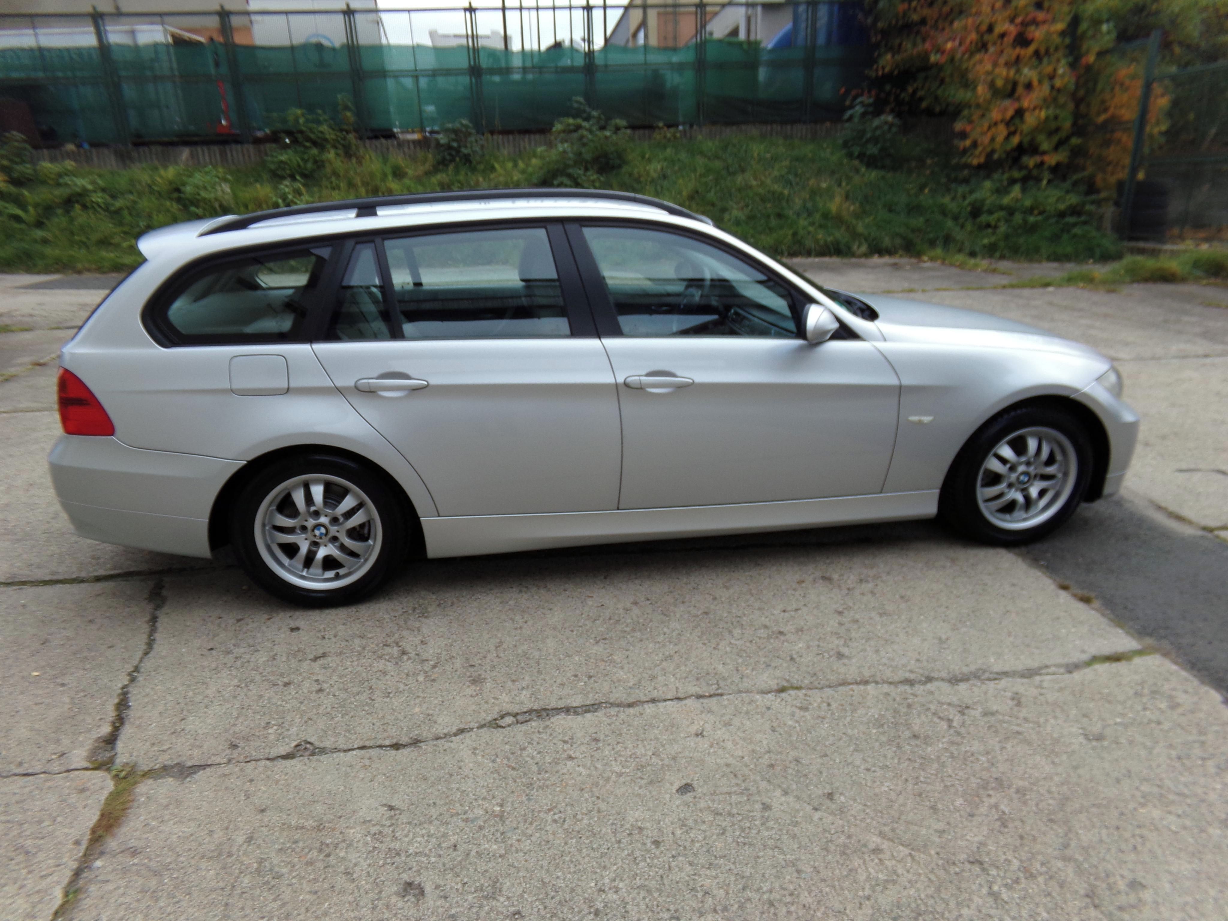BMW Řada 3, 320d - fotka 4
