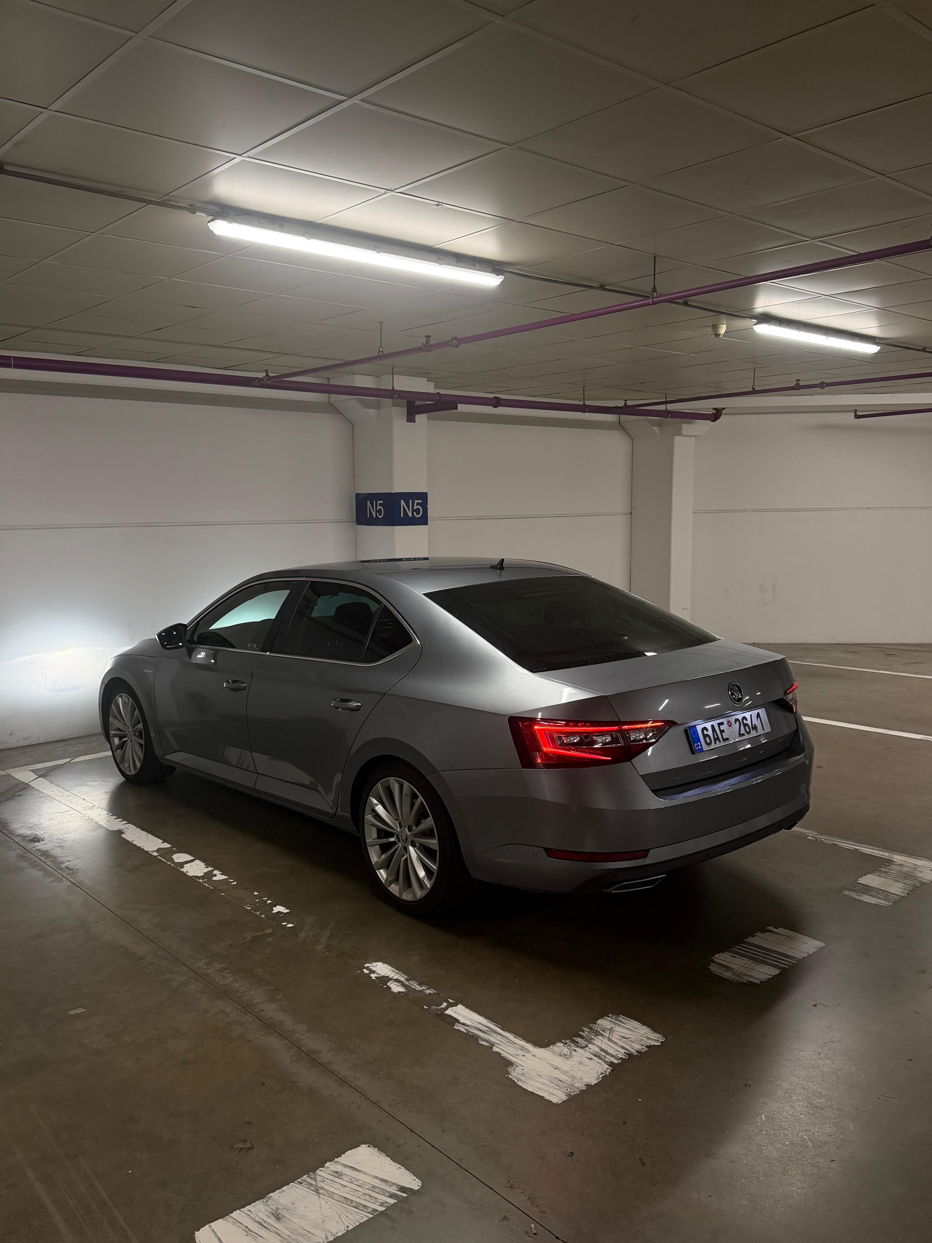 Škoda Superb, Škoda Superb L&K 2.0TDI 140KW - fotka 4