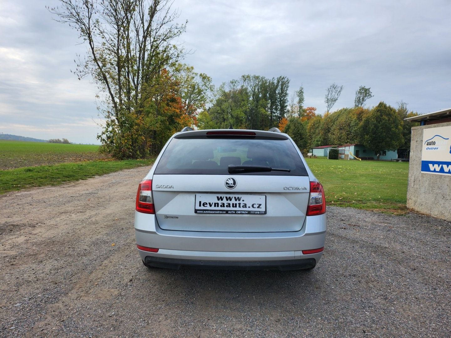 Škoda Octavia, 1.6 tdi kombi - fotka 6